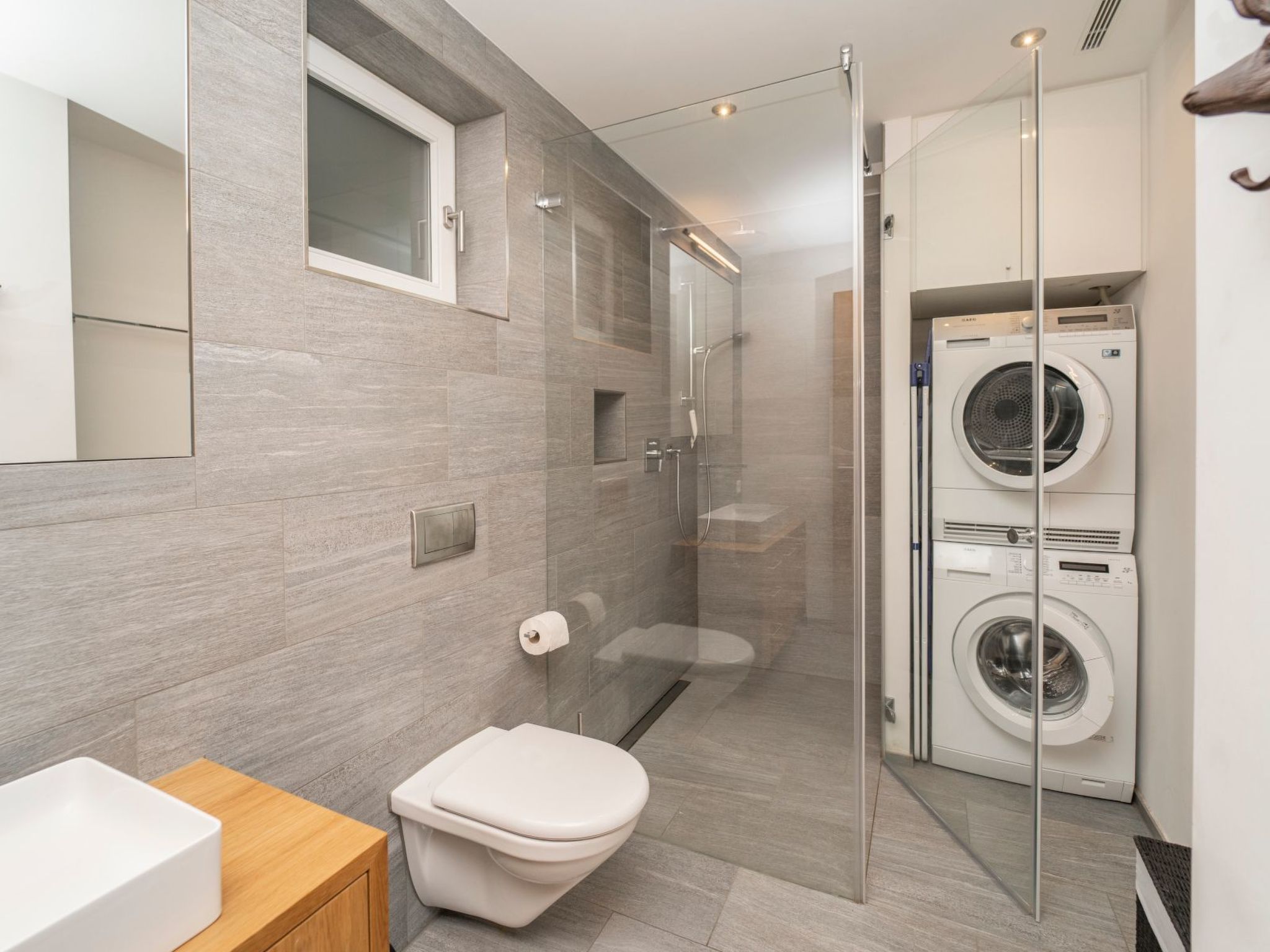 Appartement Casa Moma, Morissen, (Morissen), 43006B – Salle de bains, photo 18 sur 31