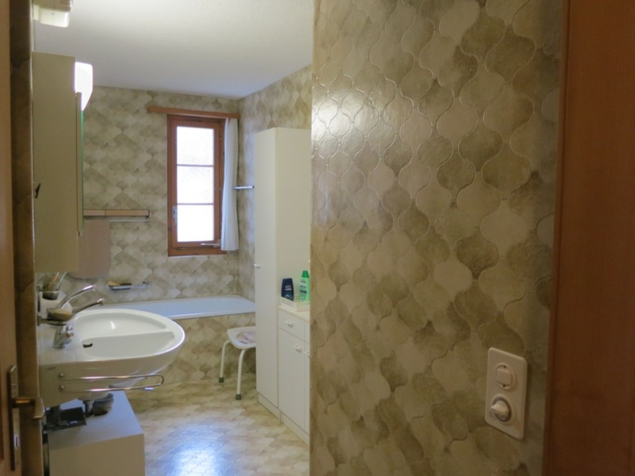 Casa Davos Cuort Good, Vella, (Vella). - Binnen