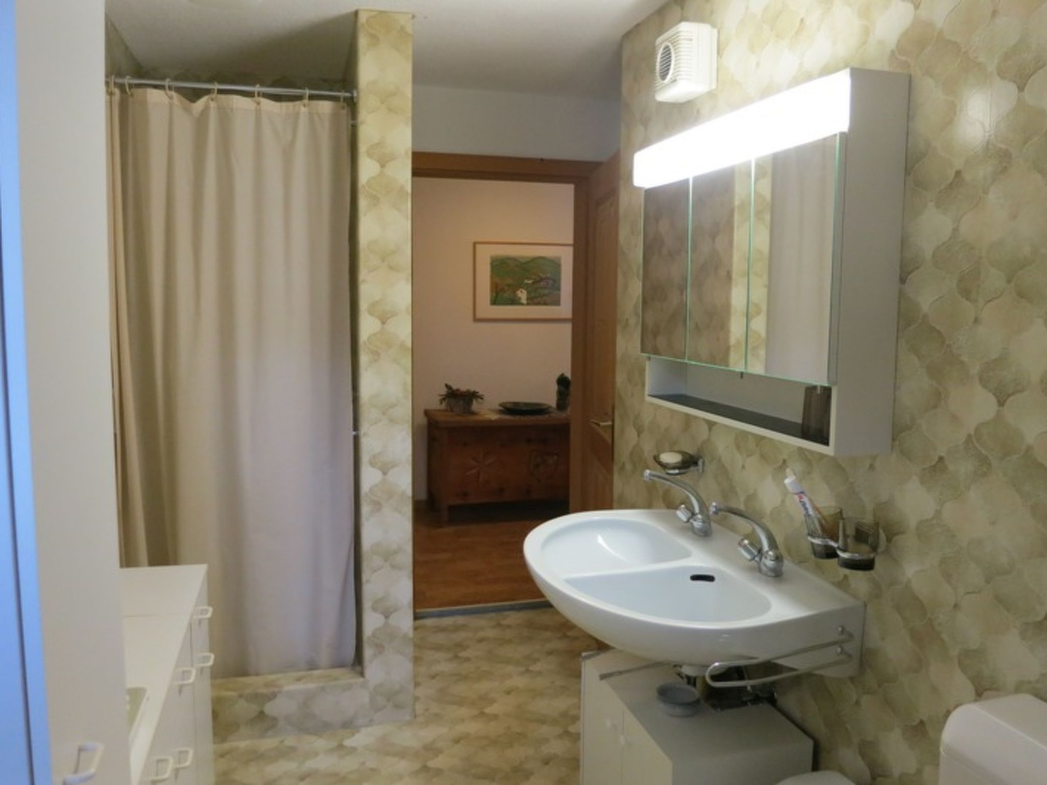 Casa Davos Cuort Good, Vella, (Vella). - Binnen