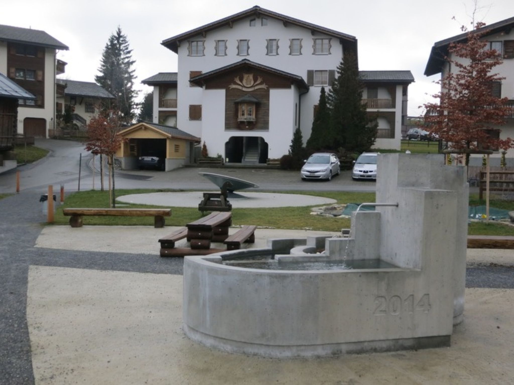 Casa Davos Cuort Good, Vella, (Vella).