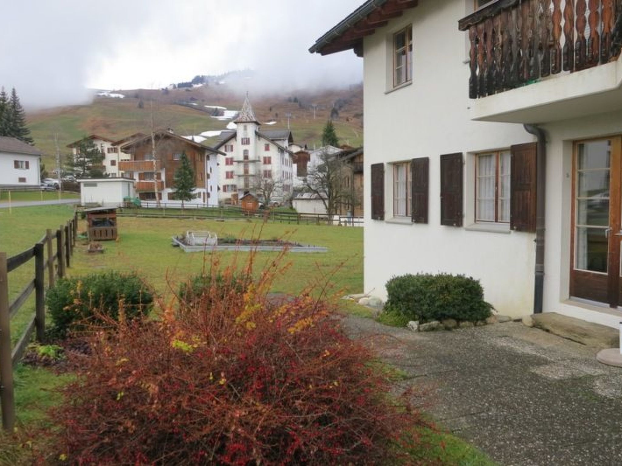 Appartement Casa Davos Cuort Good, Vella, (Vella), 44004B – Terrasse, photo 6 sur 20
