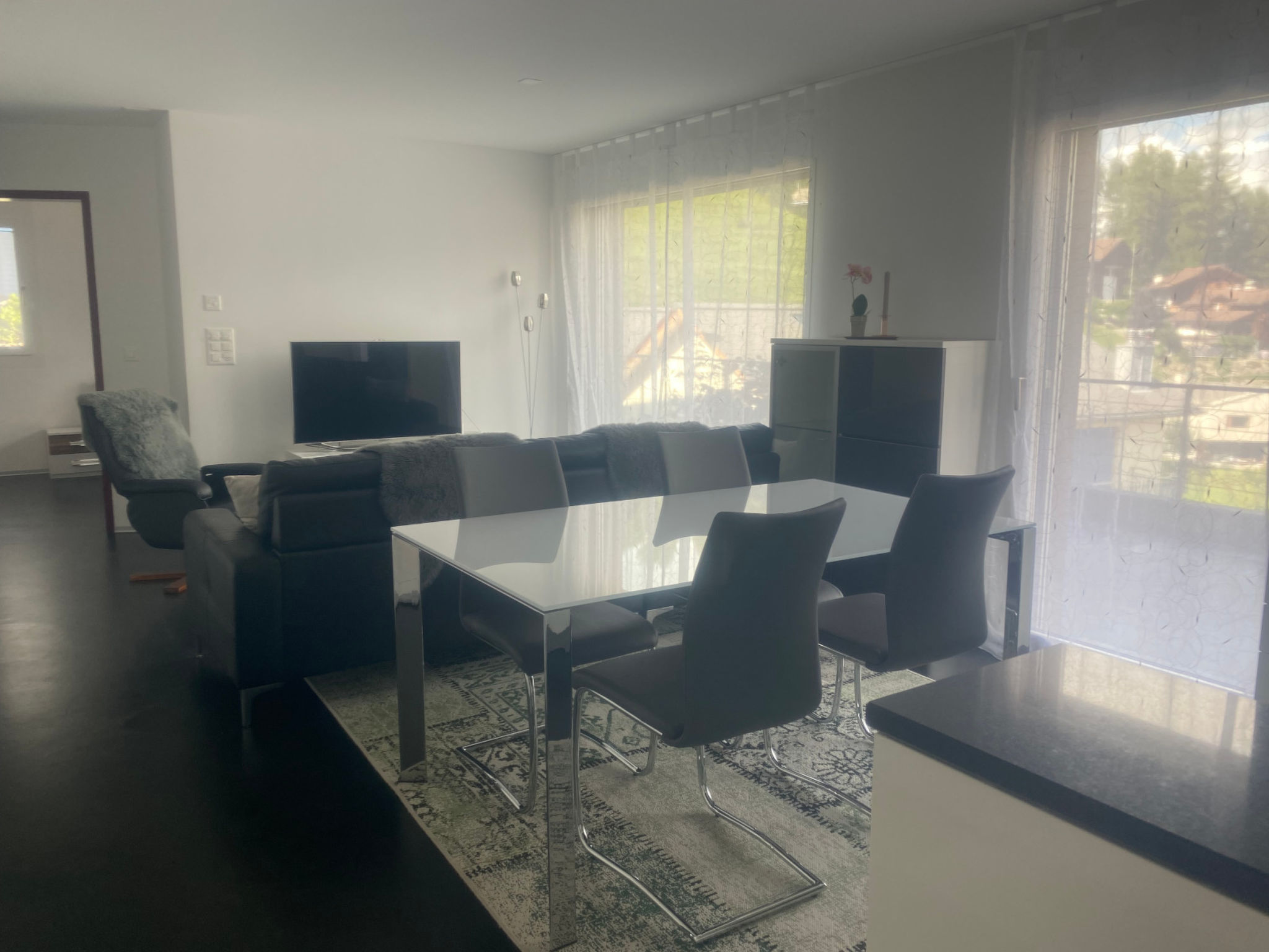 Denter Uauls Tanno, Vella, (Vella). - Binnen