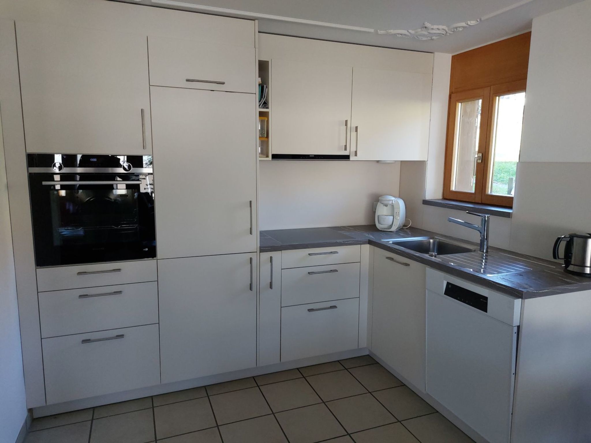 Appartement Davos Caplan Ledermann, Vella, (Vella), 44006B – Cuisine et coin repas, photo 14 sur 15