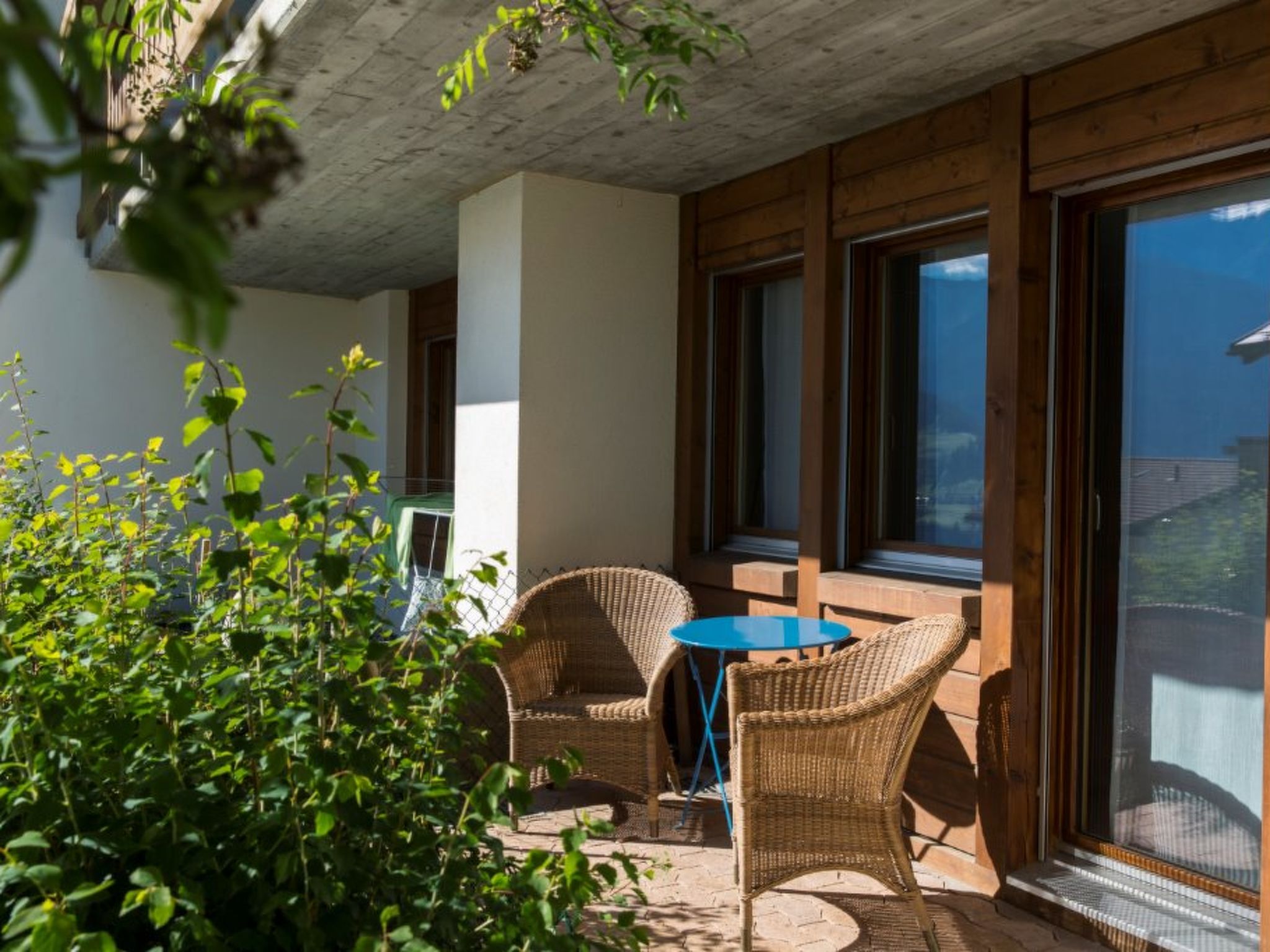 Davos Caplan Ledermann, Vella, (Vella). - Buiten