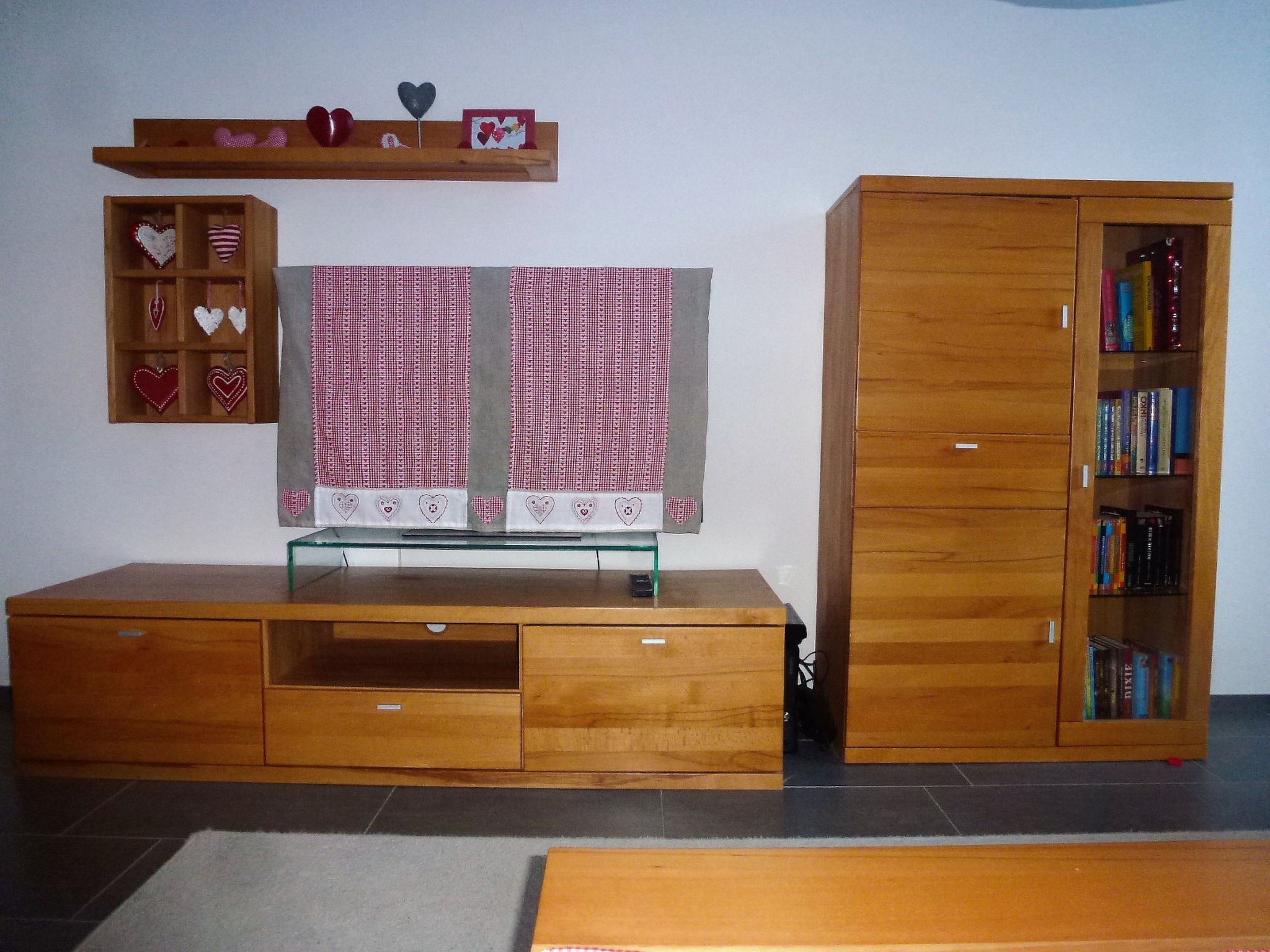 Denter Uauls Jucker, Vella, (Vella), 44012B - Inside
