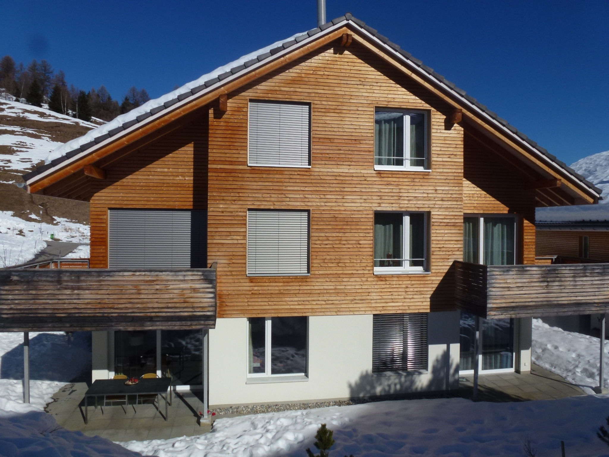 Denter Uauls Jucker, Vella, (Vella), 44012B - Outside