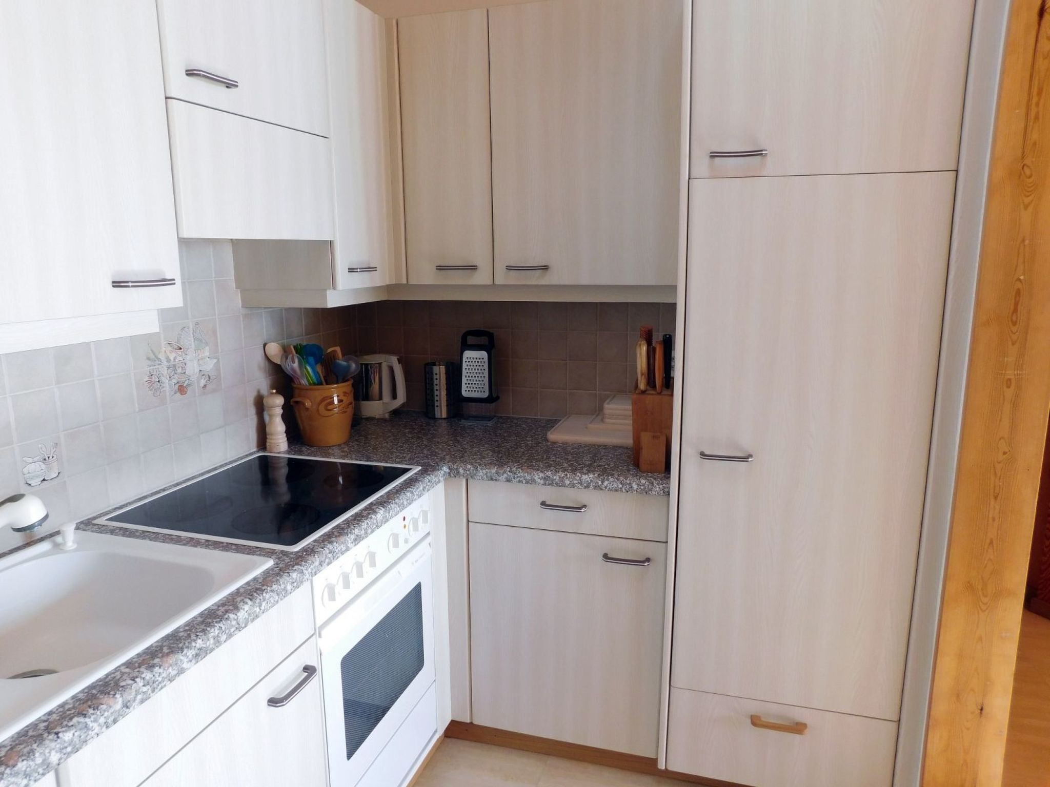 Appartement Quadra Rohner, Degen, (Degen), 45008B – Cuisine et coin repas, photo 9 sur 42