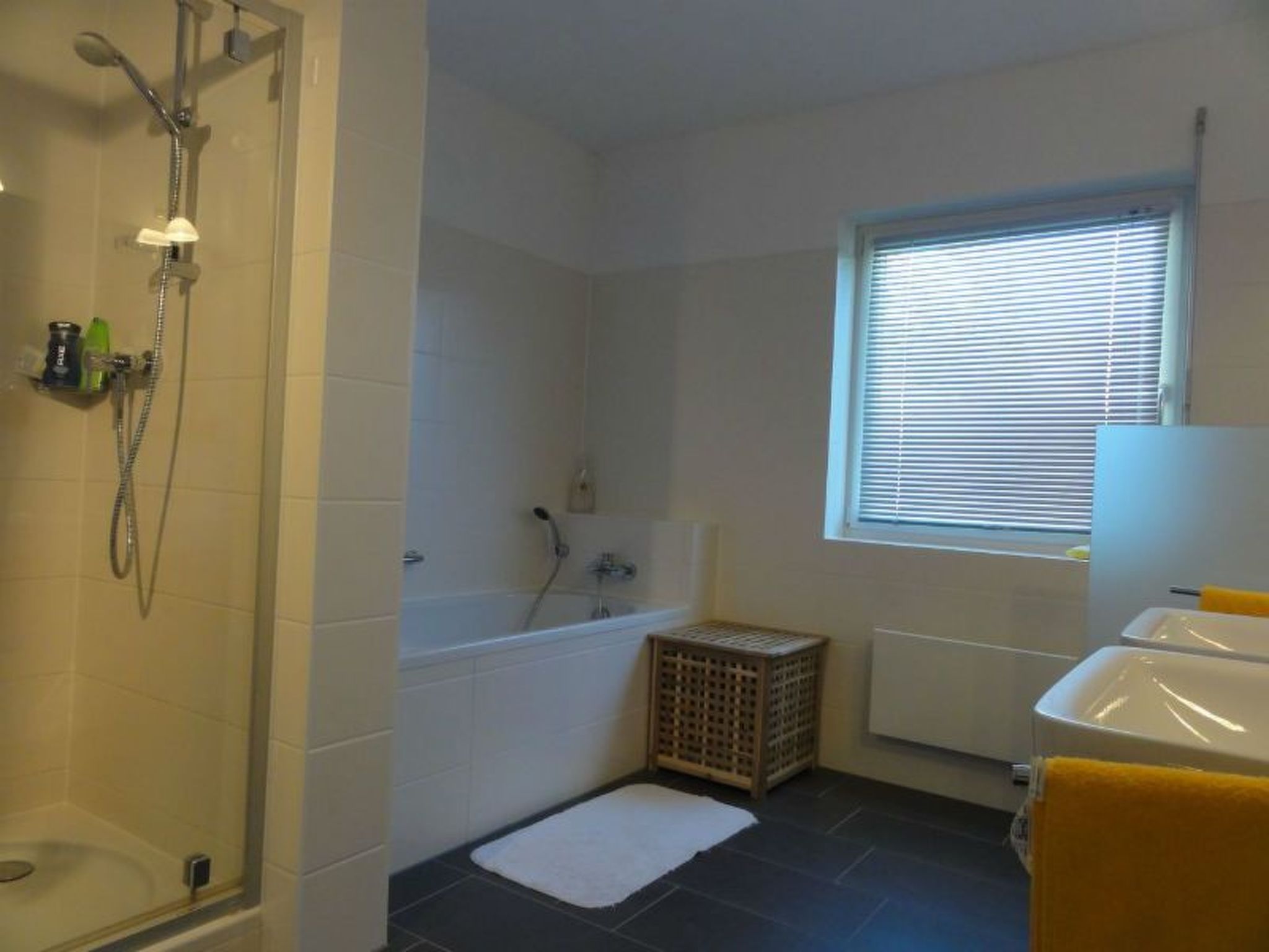 Appartement Ferienhaus Bual da Rumein Wettstein, Rumein, (Degen), 45003B – Salle de bains, photo 12 sur 14