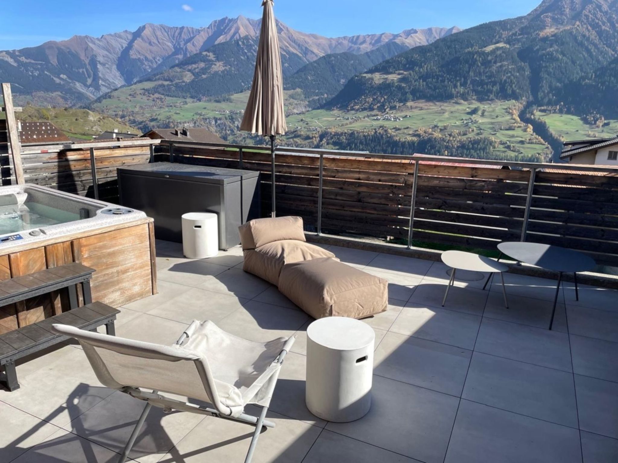 Appartement Ferienhaus Balcon Sulegliv, Vattiz, (Vattiz), 46006B – Piscine intérieure, photo 21 sur 21