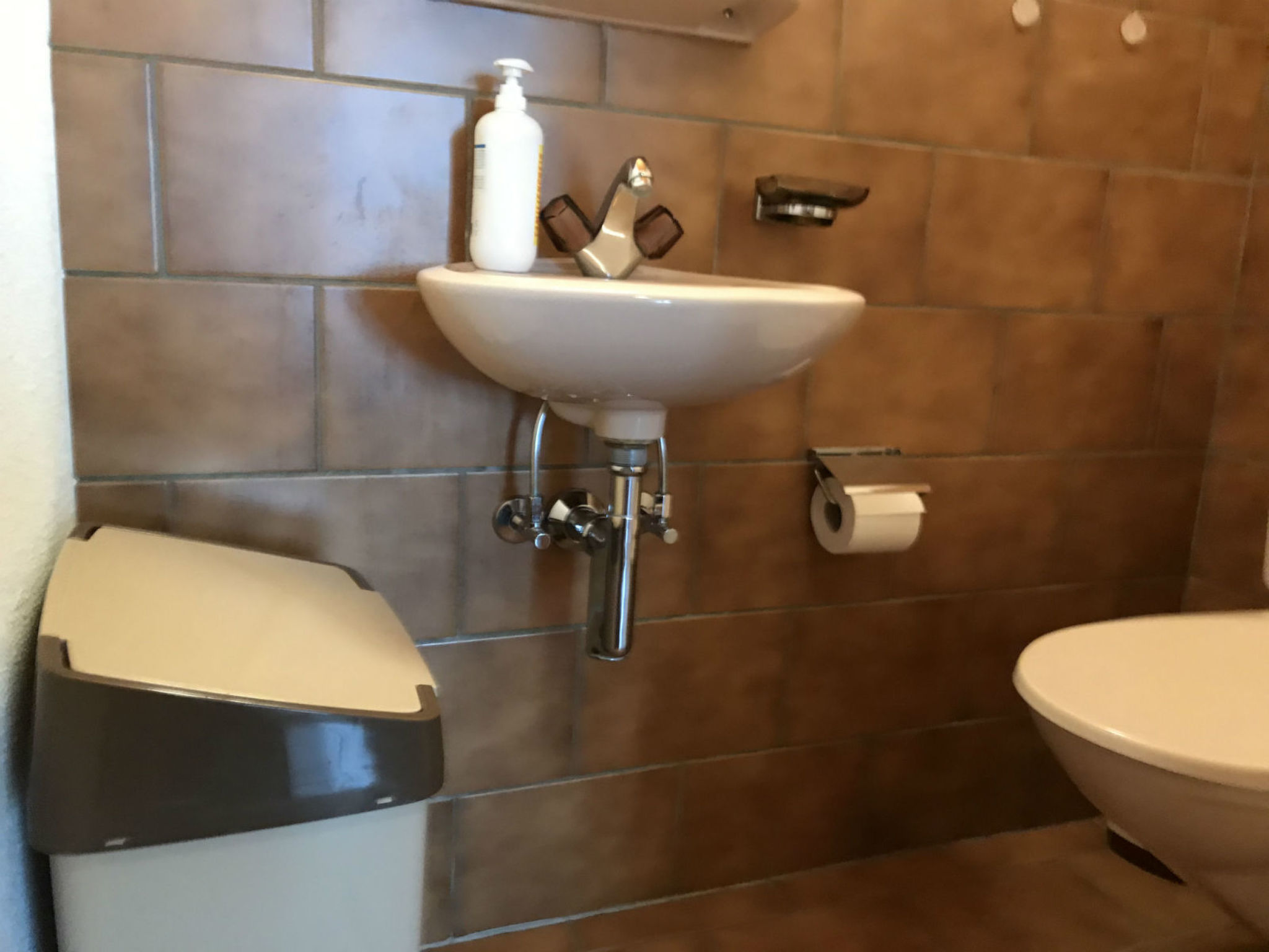 Casauma Gartmann, Vattiz, (Vattiz). - Binnen