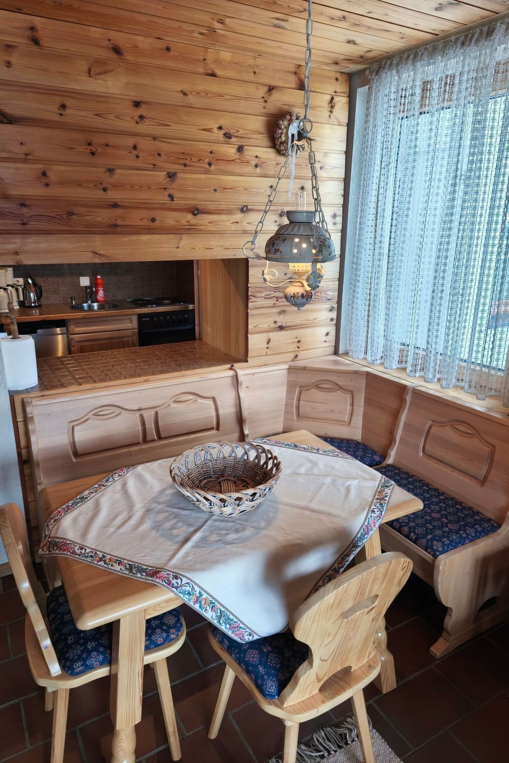 Appartement Casa Schumelins / Tittel, (Falera), 401 – Cuisine et coin repas, photo 12 sur 29