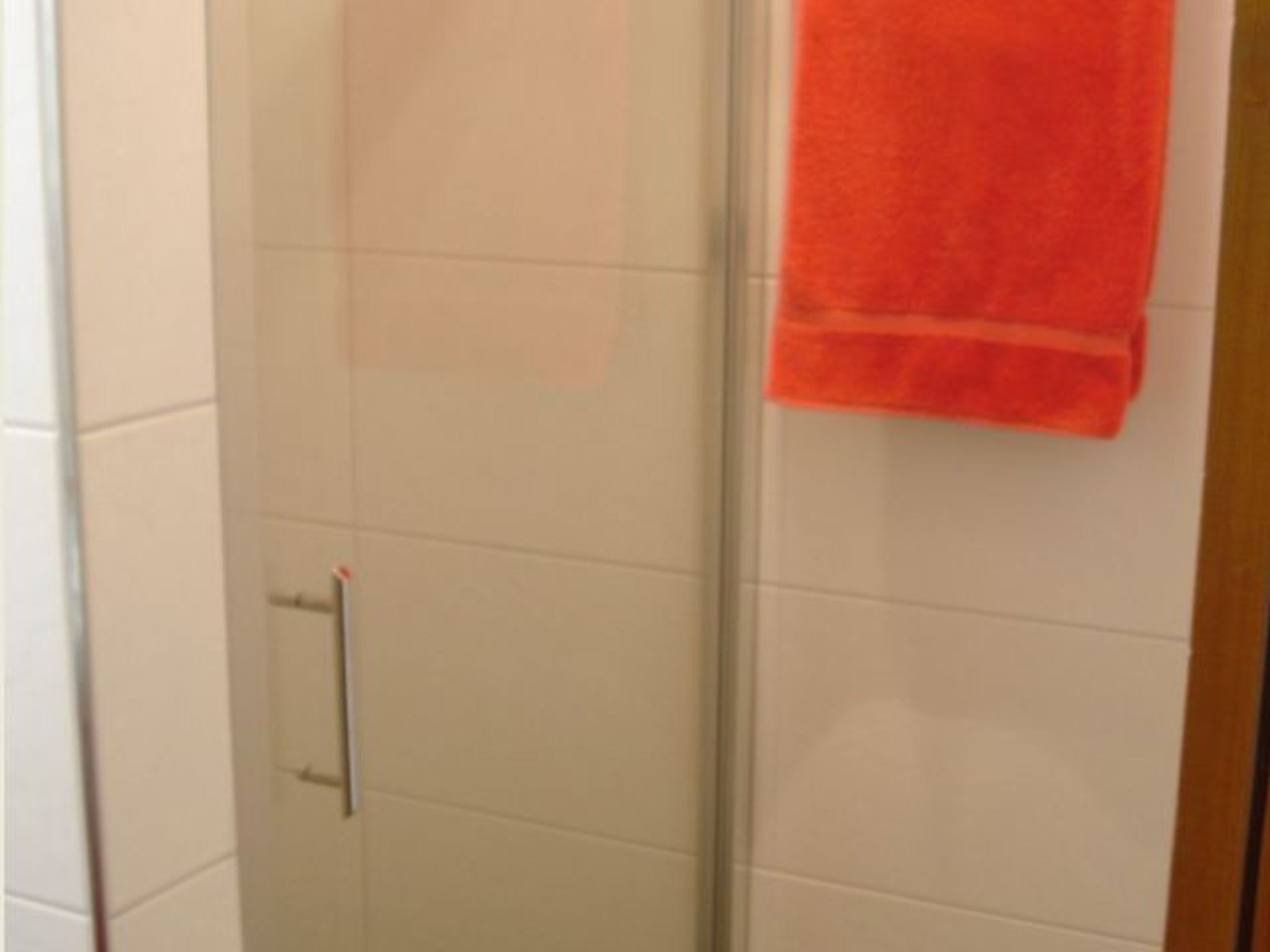 Appartement Stonas Sura / Stäuble, (Falera), 41497 – Salle de bains, photo 8 sur 22