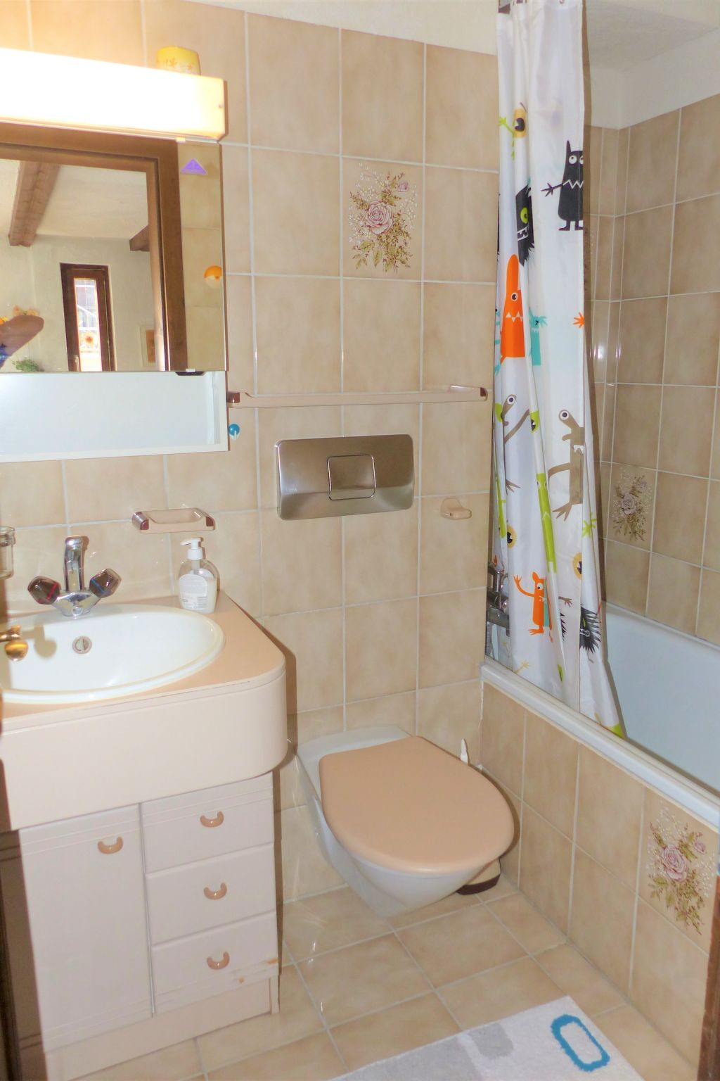 Flurina / Burtscher, (Falera). 3 Zimmerferienwohnung für max. 4 Personen, am ge - Binnen