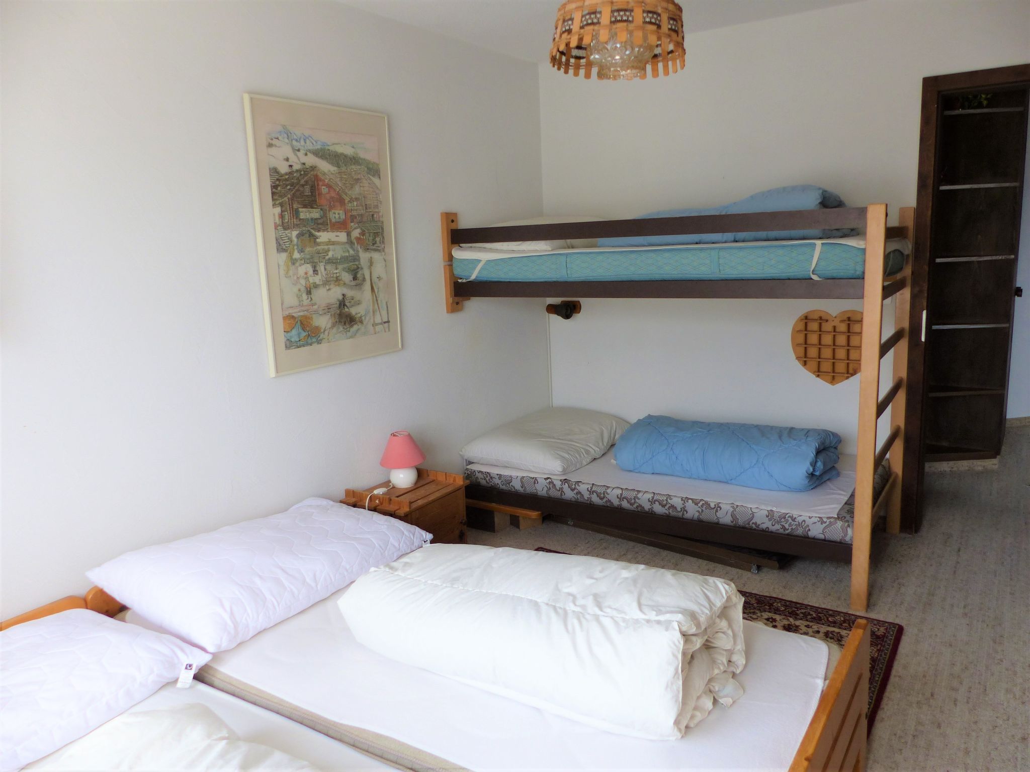 Flurina / Burtscher, (Falera). 3 Zimmerferienwohnung für max. 4 Personen, am ge - Binnen