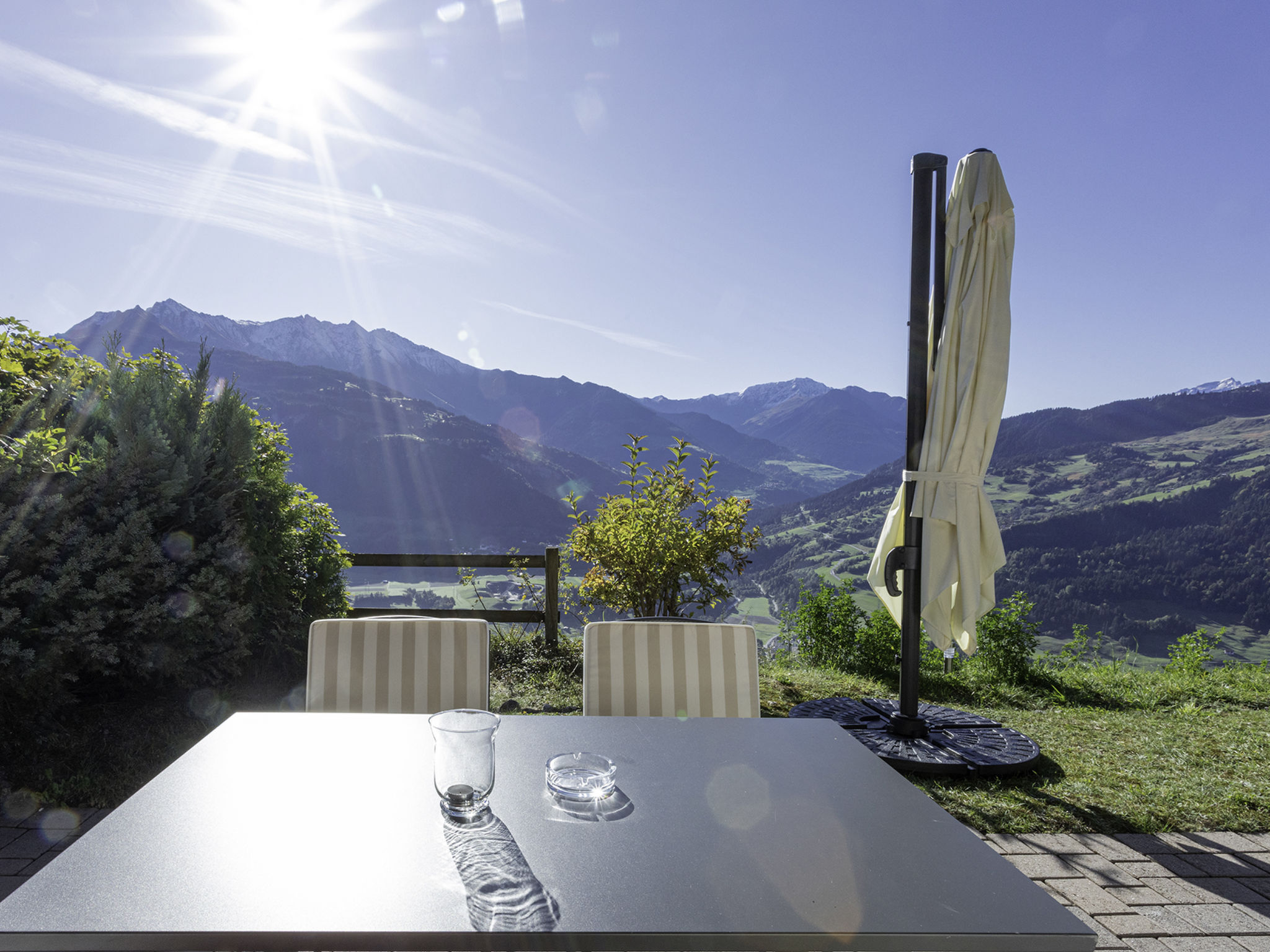 Bijou, Ladir, (Ladir). - Buiten