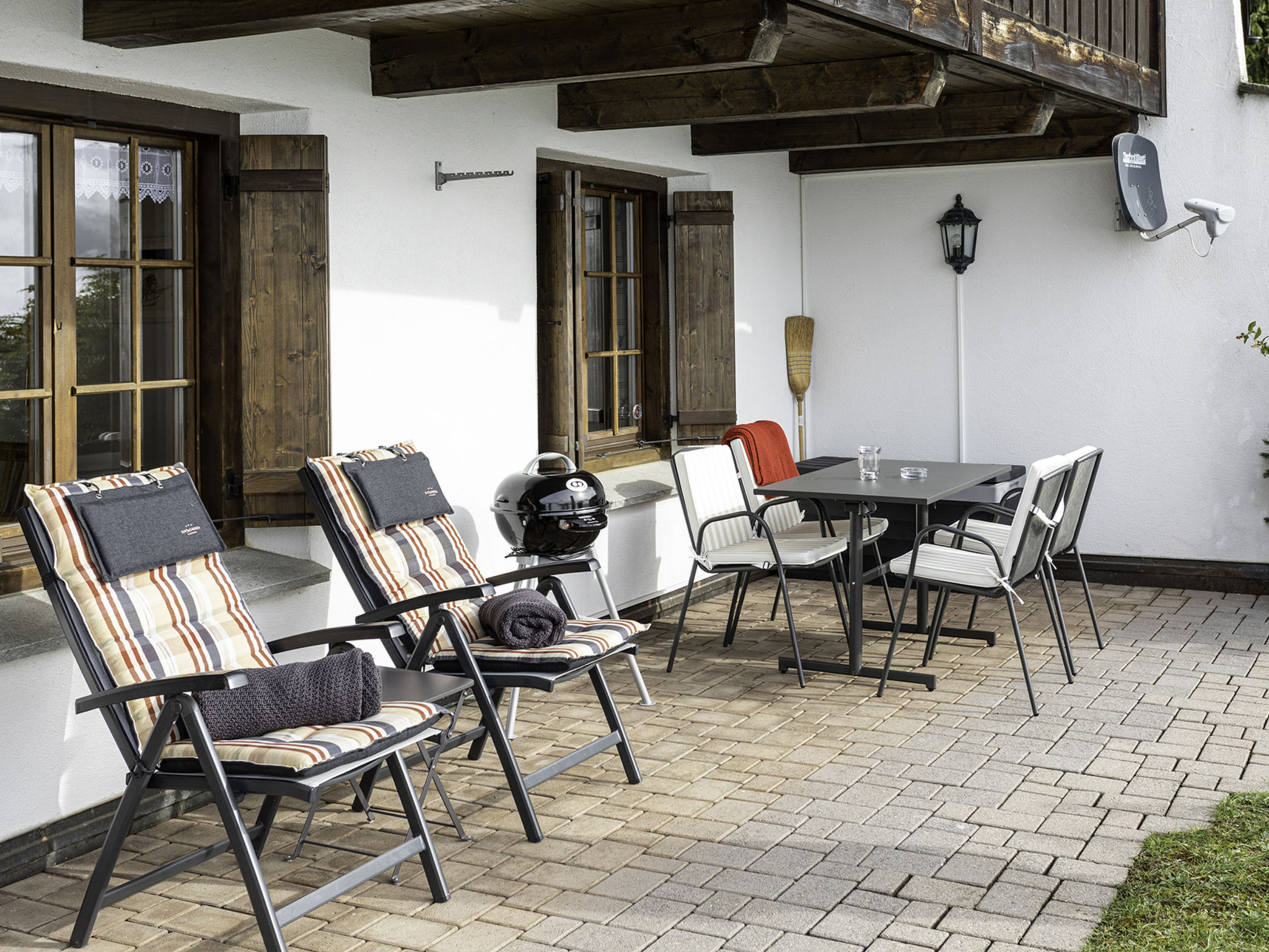 Bijou, Ladir, (Ladir). - Buiten