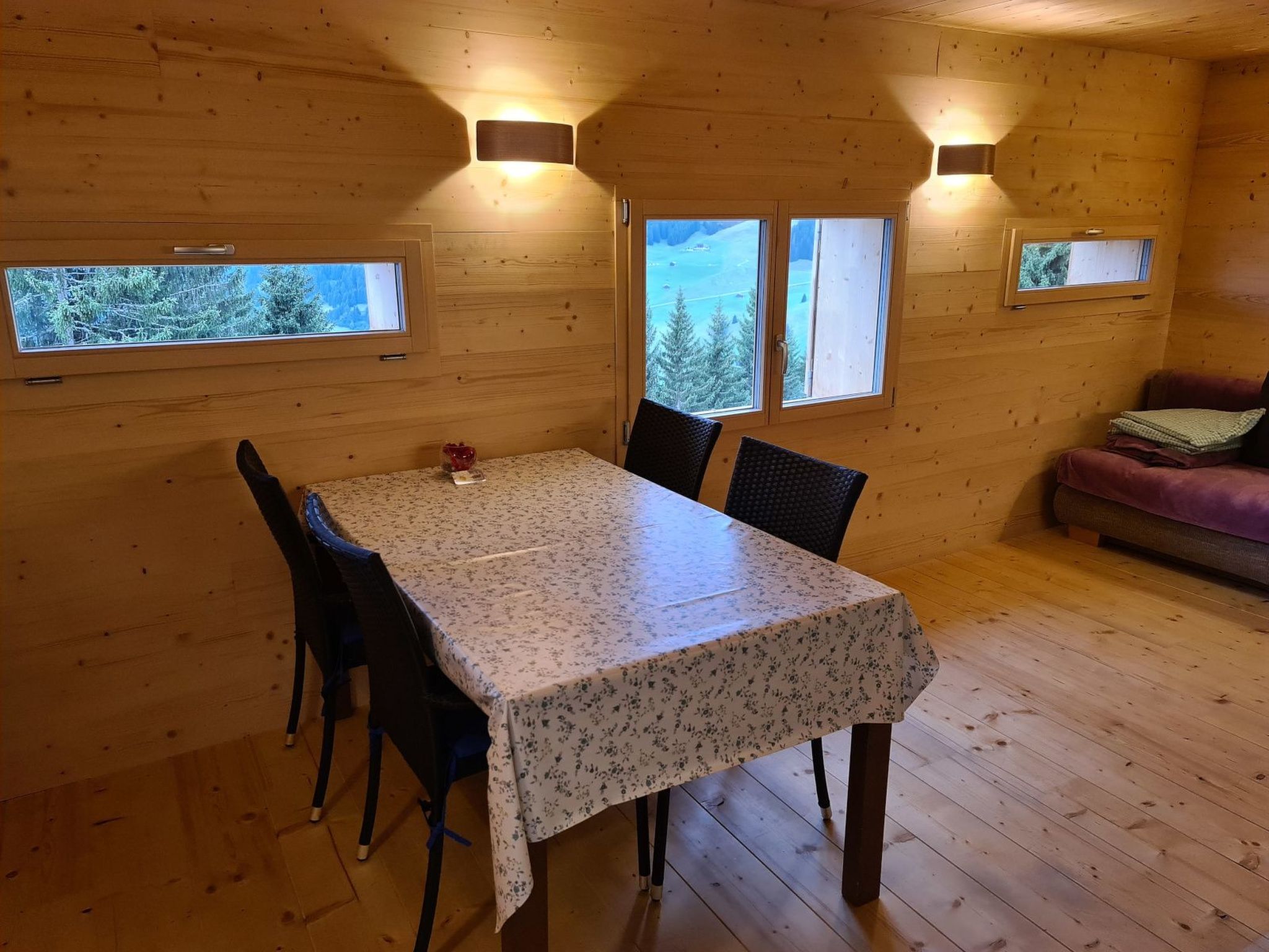 Appartement Maiensäss Tegia Cucagna, Rueun, (Rueun), 56001B – Séjour, photo 8 sur 37