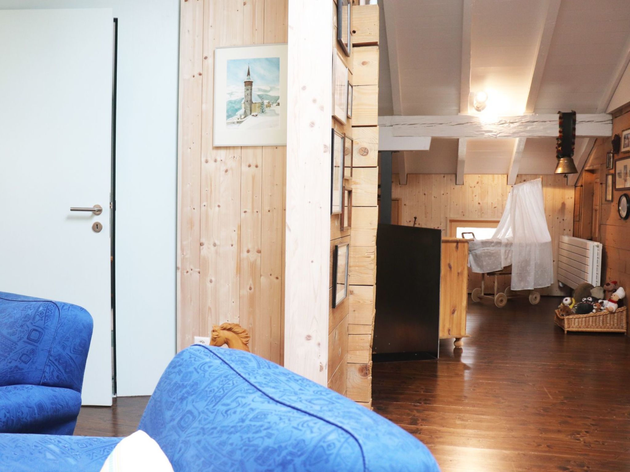 Appartement Casa Igniv, Andiast, (Andiast), 59007B – Séjour, photo 7 sur 17