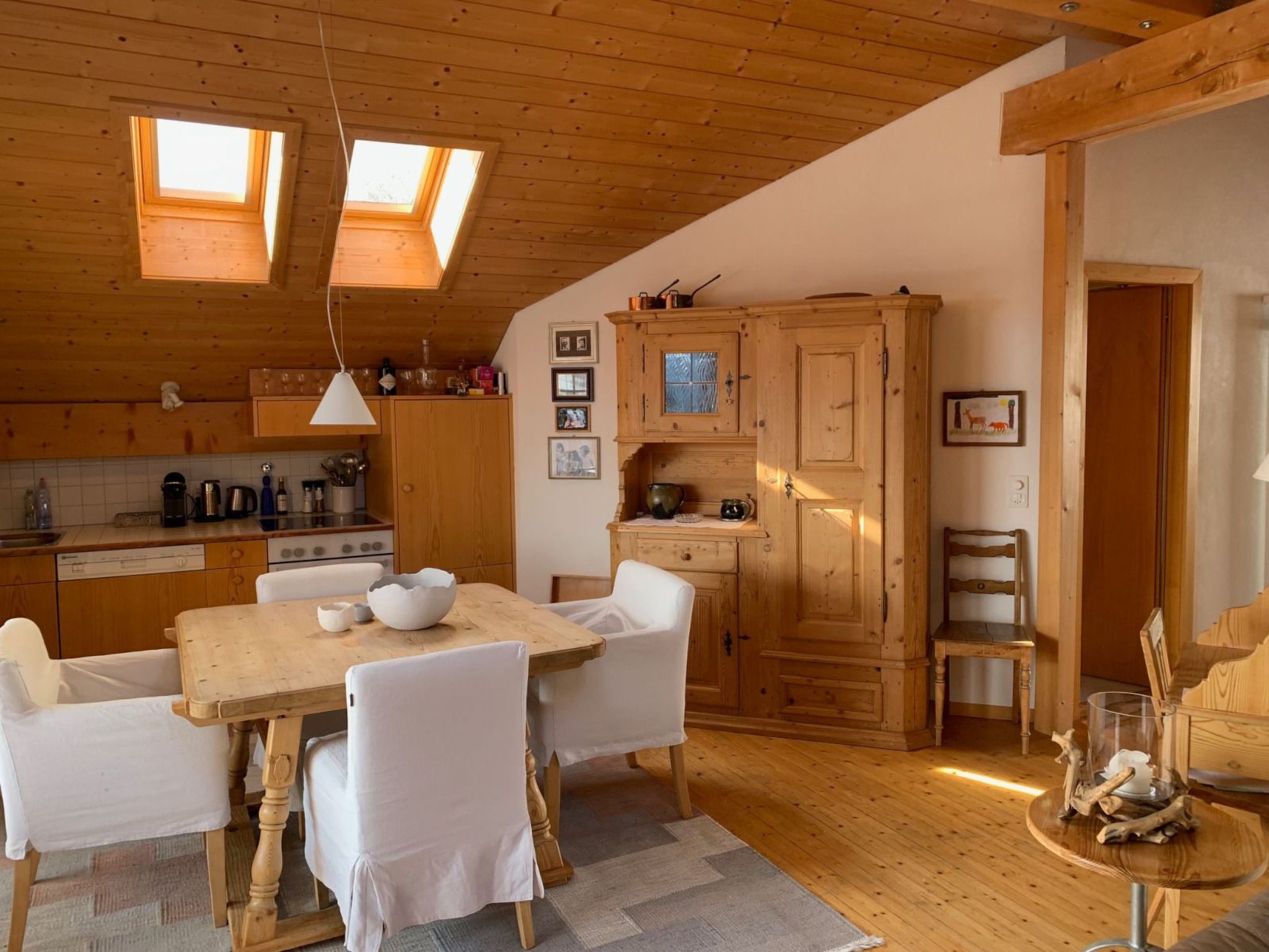 Appartement Haus Vicasa, Andiast, (Andiast), 59003B – Cuisine et coin repas, photo 11 sur 18
