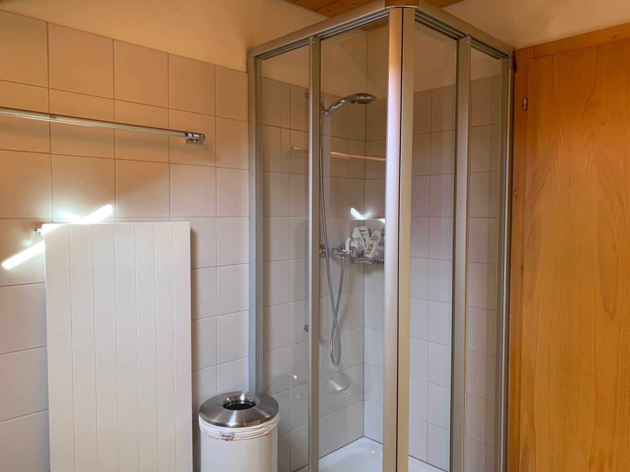 Appartement Haus Vicasa, Andiast, (Andiast), 59003B – Salle de bains, photo 16 sur 18