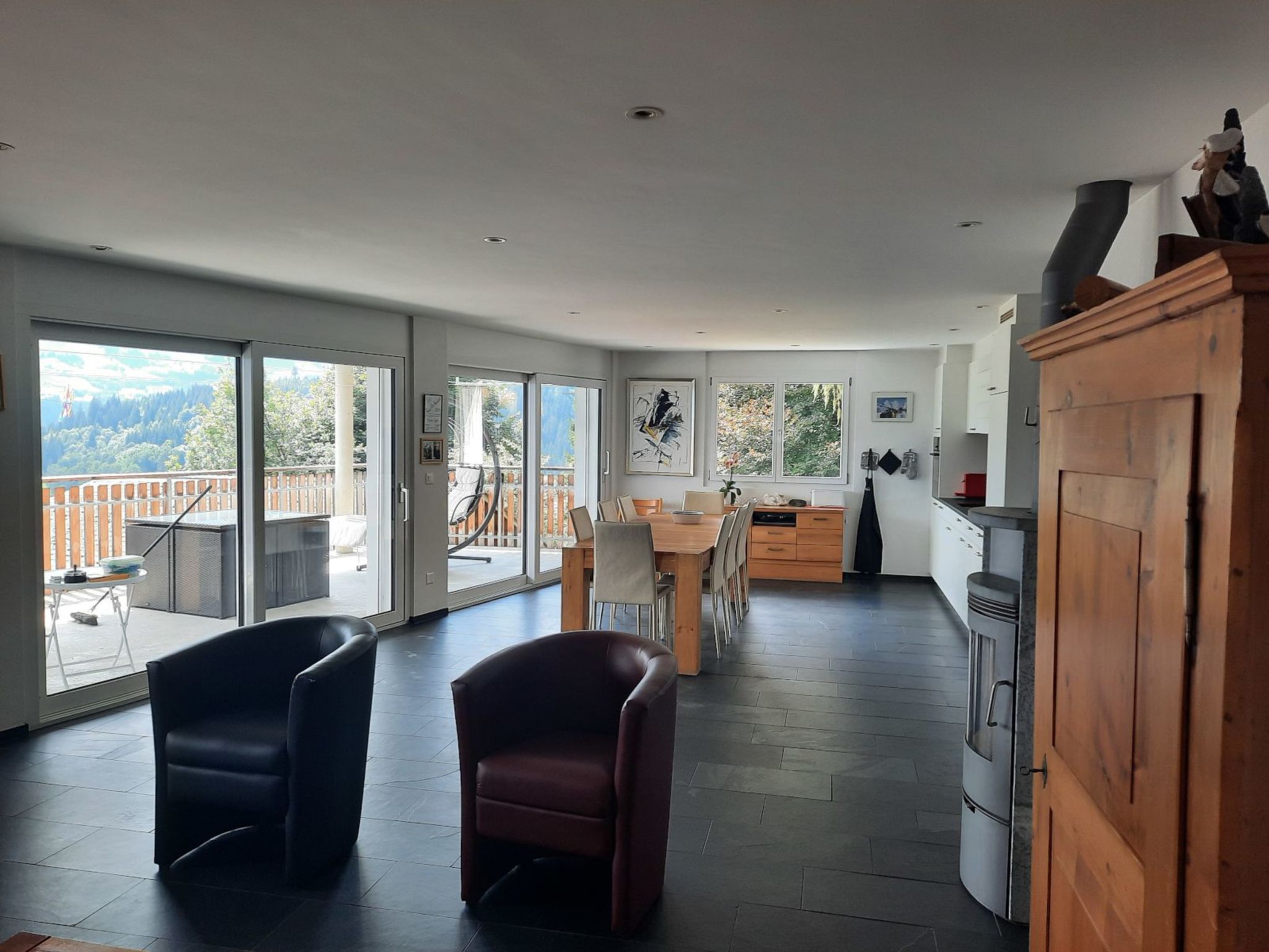 Appartement Spilgè 9 Sgier, Andiast, (Andiast), 59004B – Séjour, photo 9 sur 17