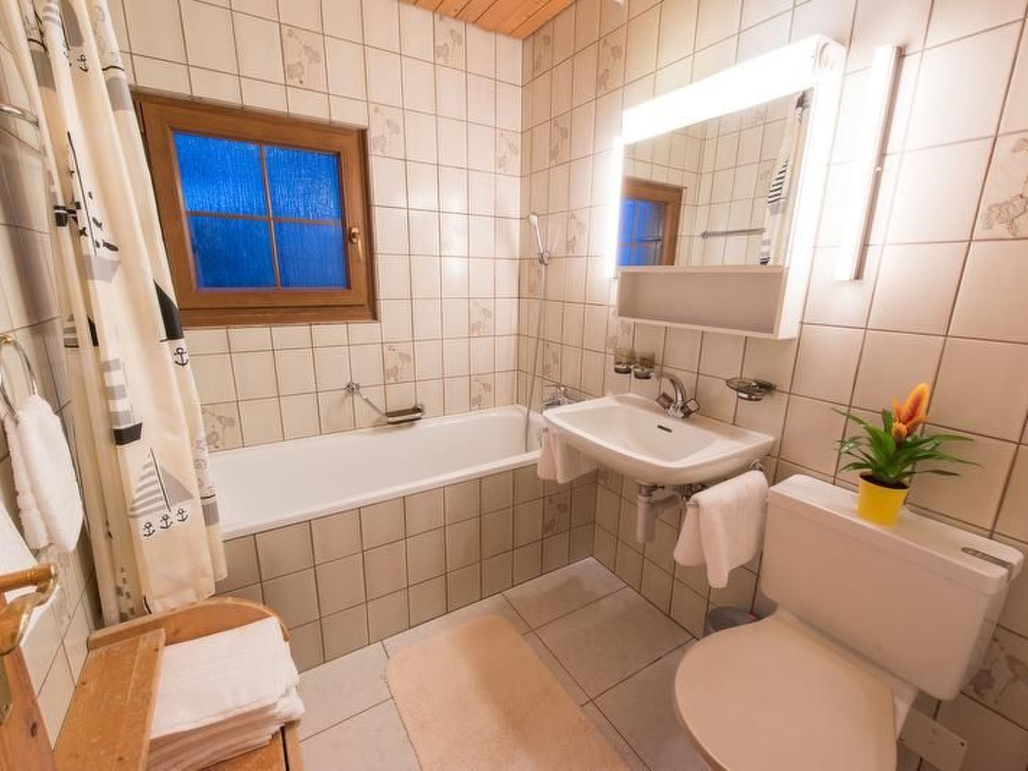 Appartement Casa Panorama Lutz, Brigels, (Breil/Brigels), 65061B – Salle de bains, photo 18 sur 20