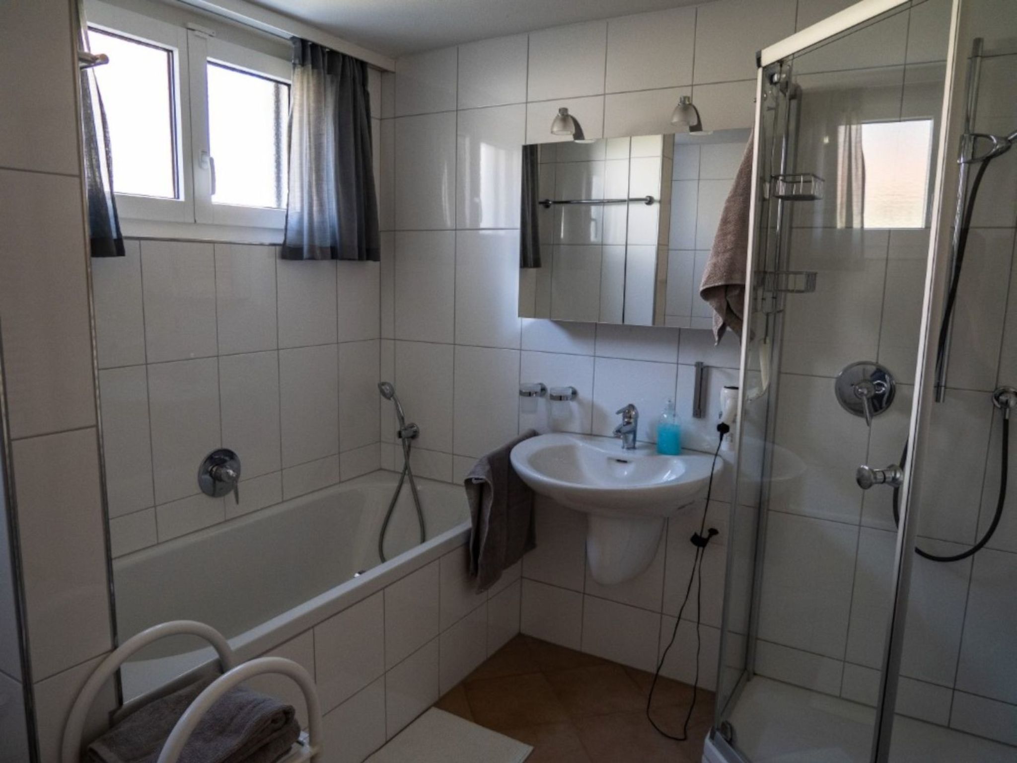 Appartement Casa Sogn Giacun Guyet Brigels, (Breil/Brigels), 65035B – Salle de bains, photo 10 sur 28