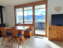 Gemütlichkeit: Gezellig appartement met zwembad, sauna en bergzicht in Brigels - thumbnail 3