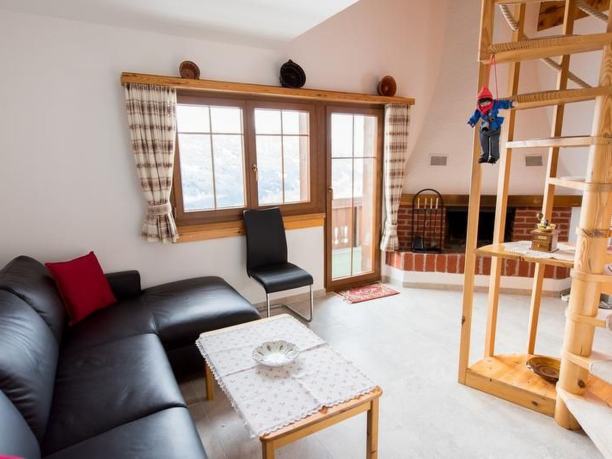 Appartement Casa Panorama Kuhn, Brigels, (Breil/Brigels), 65060B – Séjour, photo 9 sur 18