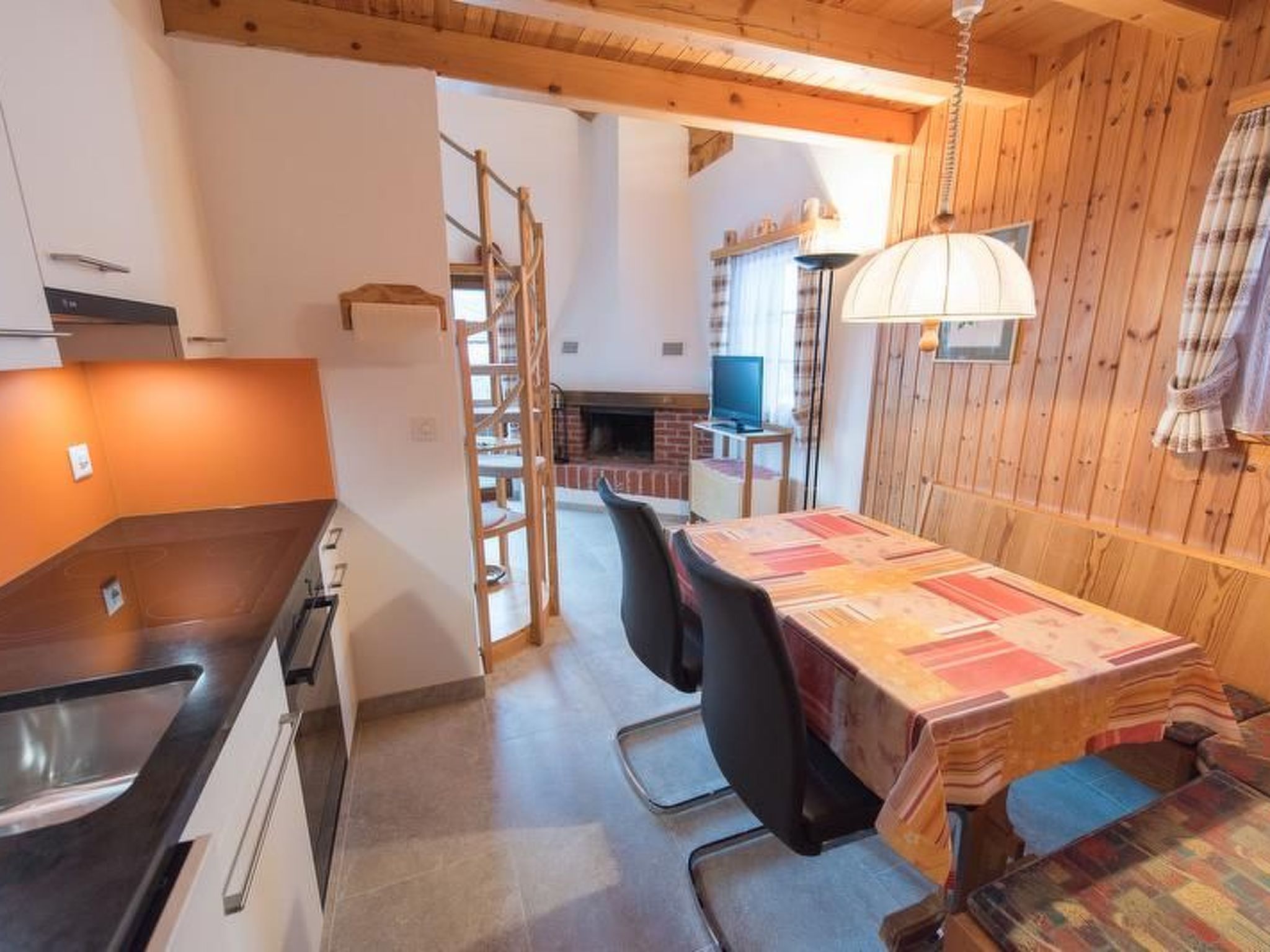 Appartement Casa Panorama Kuhn, Brigels, (Breil/Brigels), 65060B – Cuisine et coin repas, photo 13 sur 18
