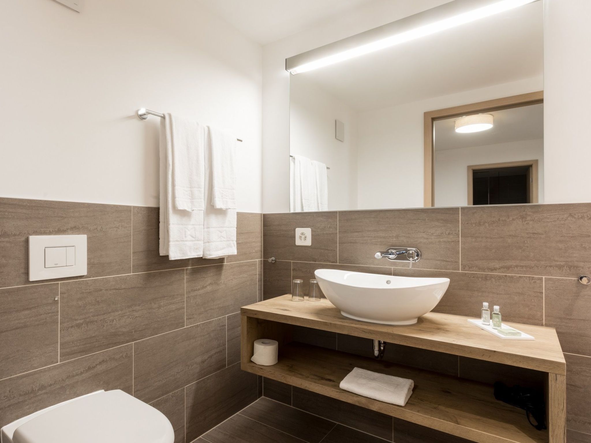 Appartement Pradas Resort Brigels, (Breil/Brigels), 65055B – Salle de bains, photo 19 sur 47