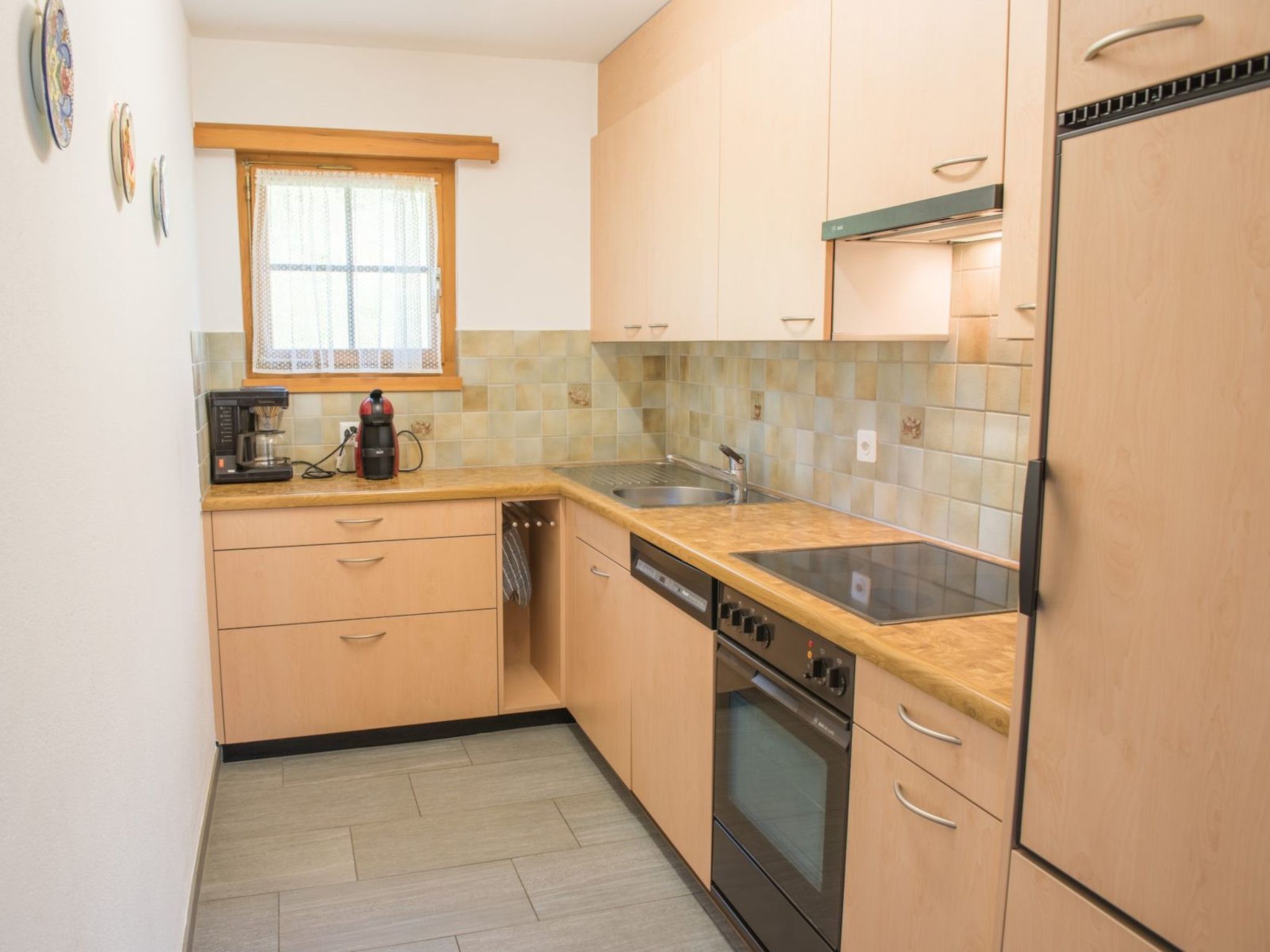 Appartement Casa Panorama Camartin, Brigels, (Breil/Brigels), 65037B – Cuisine et coin repas, photo 3 sur 24