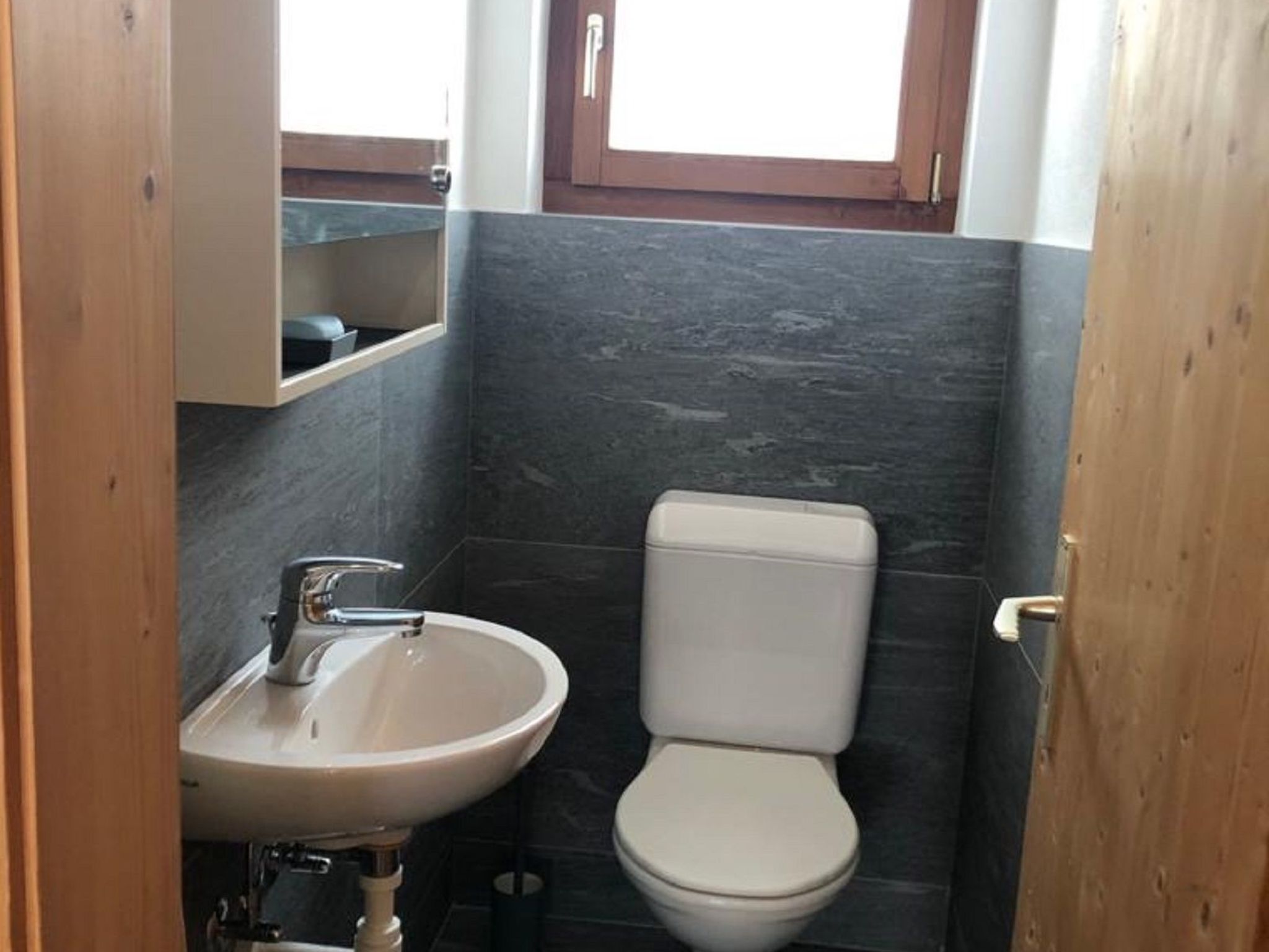 Appartement Bauernhof Cathomas, Brigels, (Breil/Brigels), 65008B – Salle de bains, photo 20 sur 21