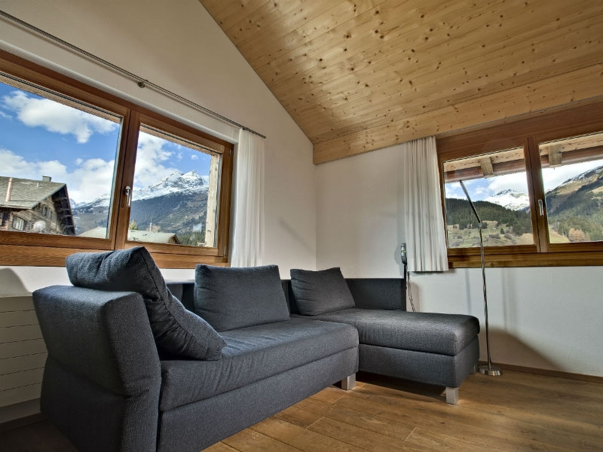 Alpina Schmed, Brigels, (Breil/Brigels). - Drinnen