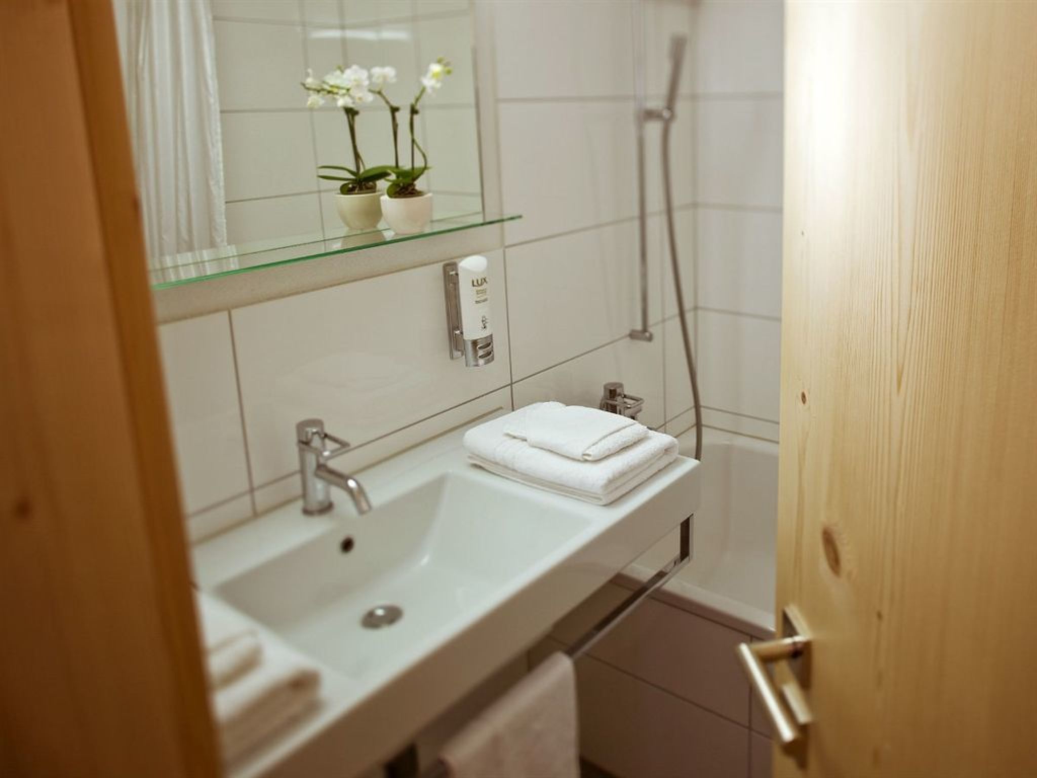 Appartement Alpina Schmed, Brigels, (Breil/Brigels), 65002B – Salle de bains, photo 10 sur 17