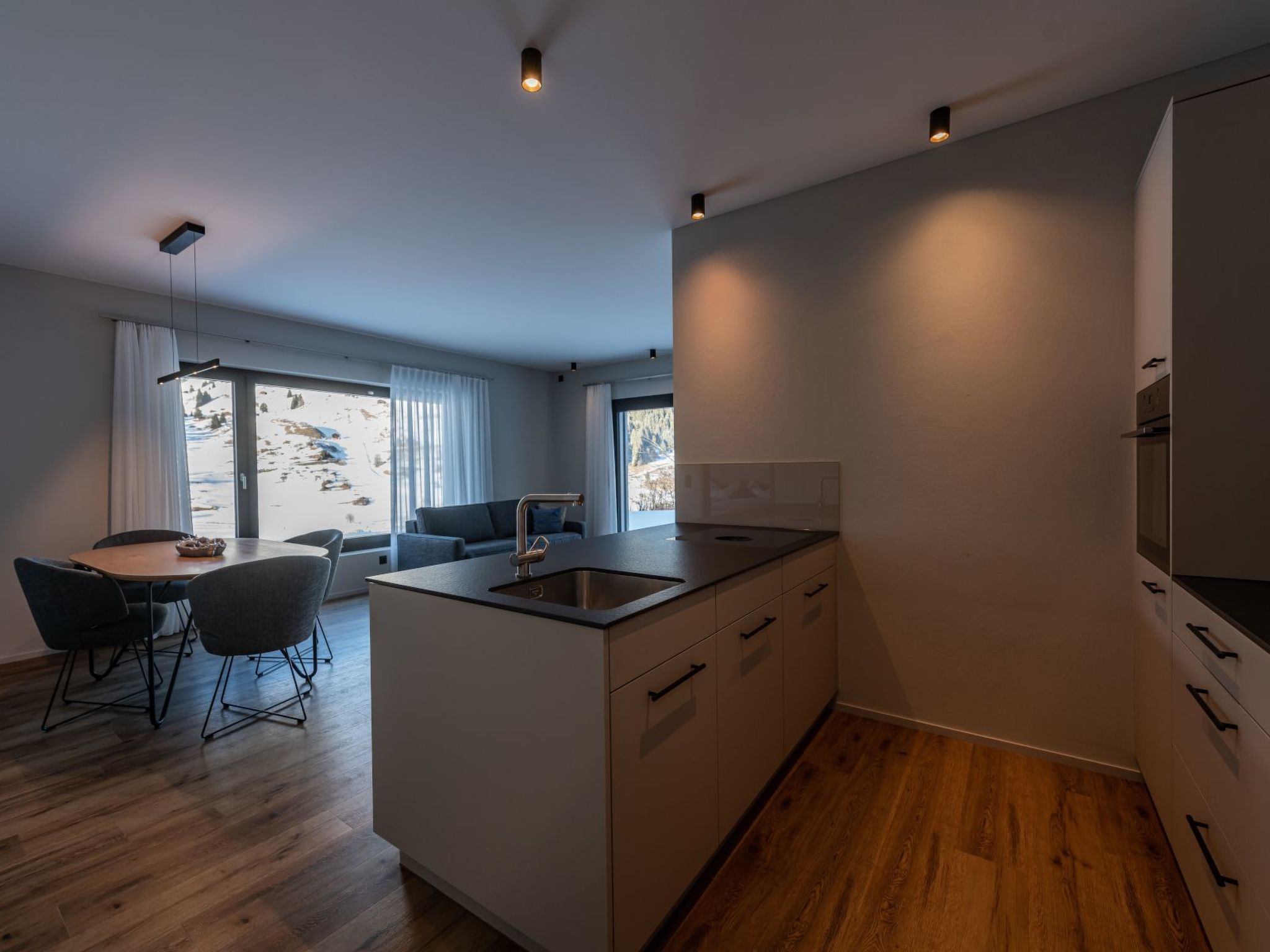 Appartement Tschuppina Schiess, Brigels, (Breil/Brigels), 65092B – Cuisine et coin repas, photo 16 sur 18