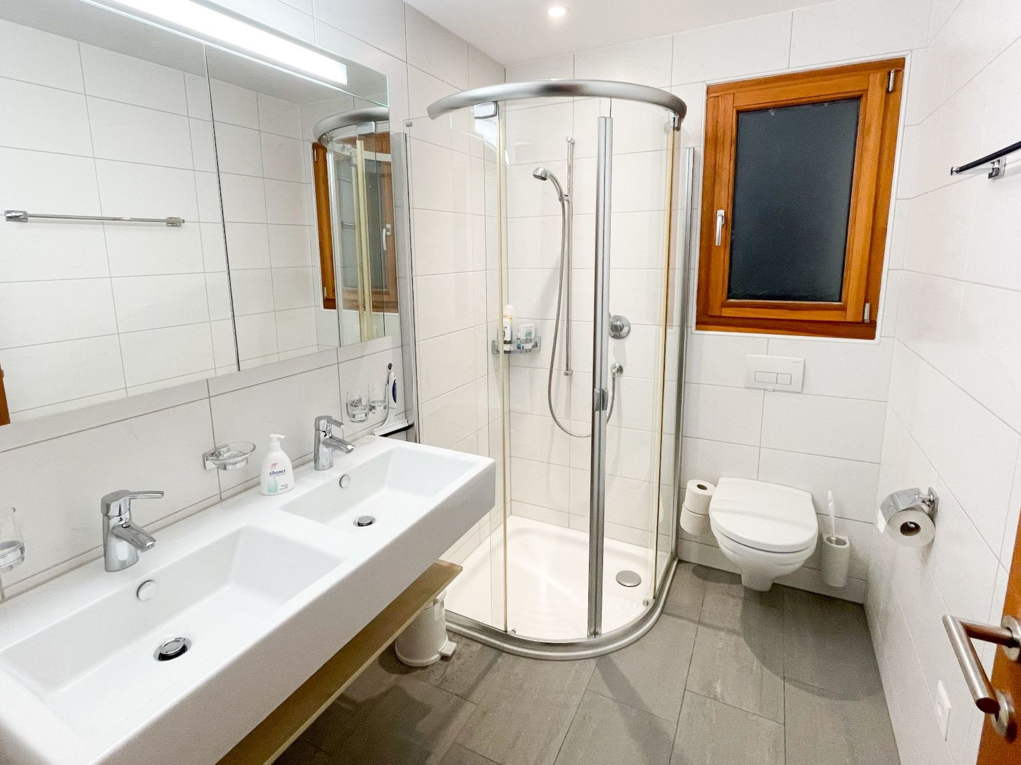 Appartement Casa Carola, Brigels, (Breil/Brigels), 65084B – Salle de bains, photo 3 sur 22