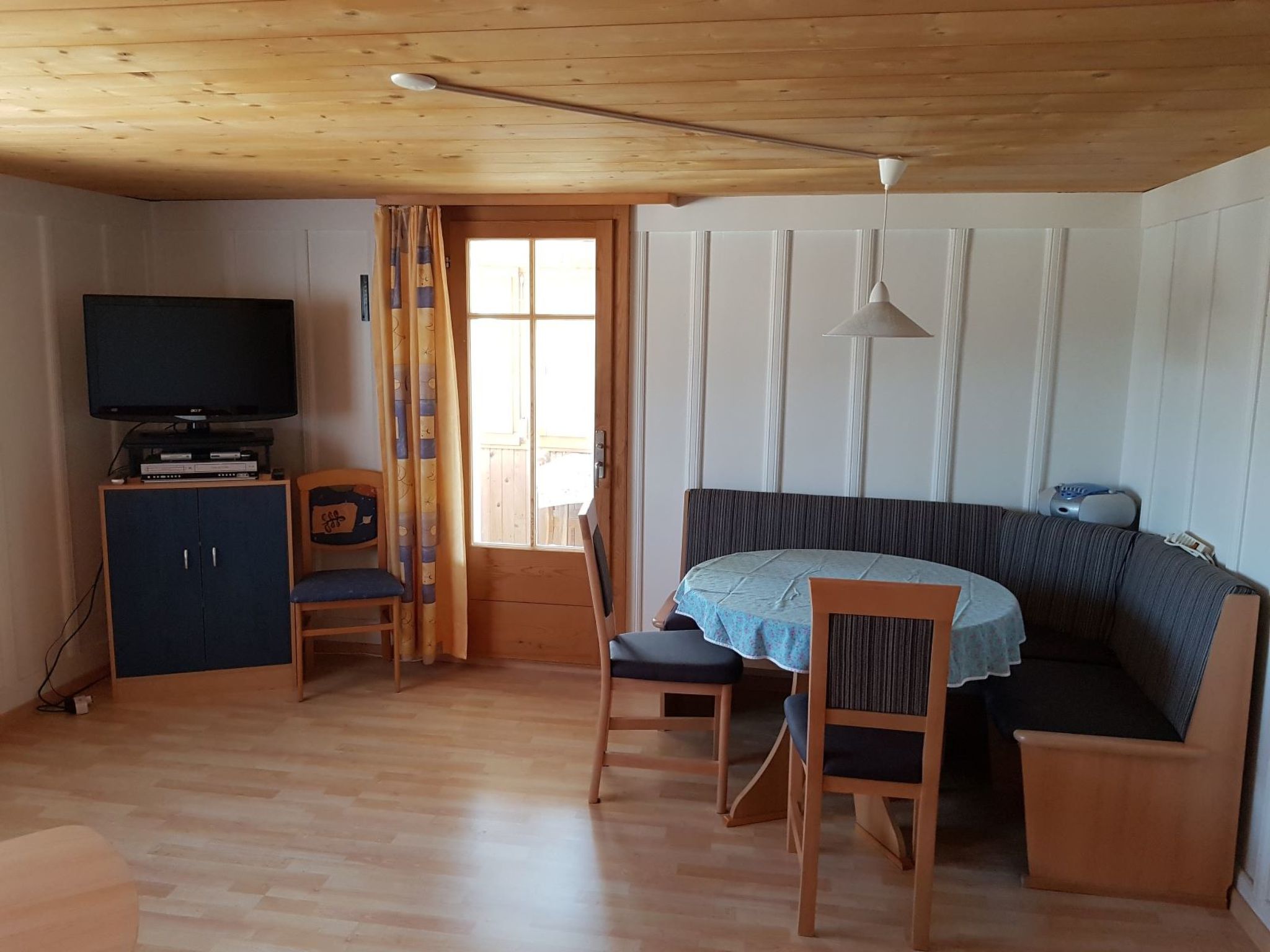 Crestas Calzaferri, Brigels, (Breil/Brigels). - Drinnen