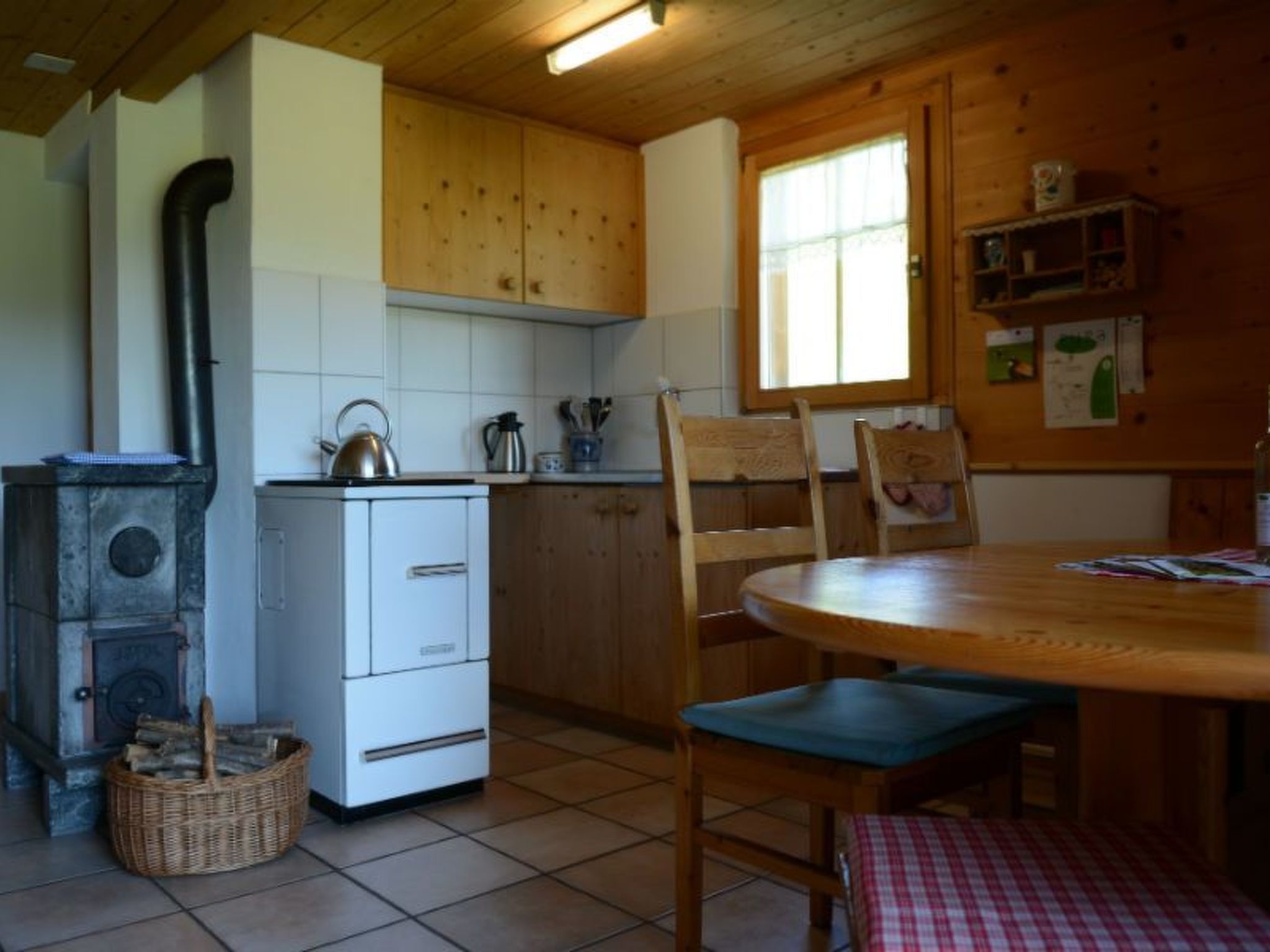 Appartement Maiensäss Plumarscha Friberg, Brigels, (Breil/Brigels), 65036B – Cuisine et coin repas, photo 17 sur 21