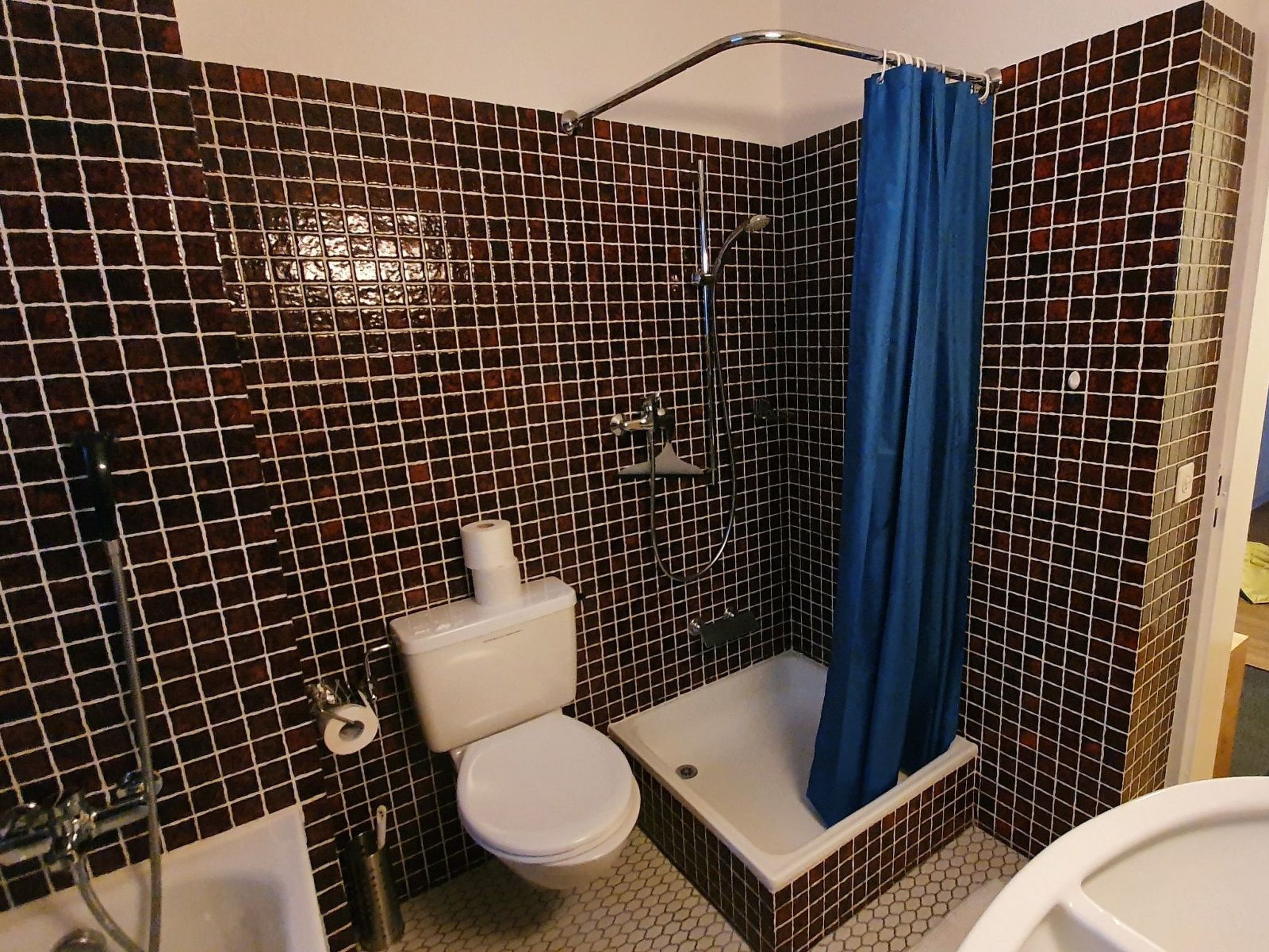 Appartement Anita 1 Defuns, Brigels, (Breil/Brigels), 65005B – Salle de bains, photo 3 sur 23