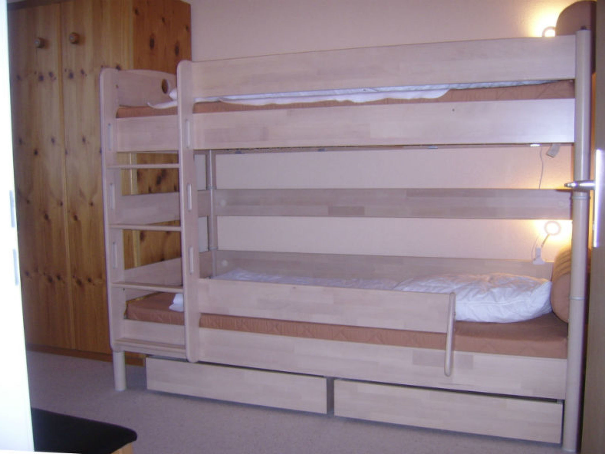 Gabriela 25 Defuns, Brigels, (Breil/Brigels). - Binnen