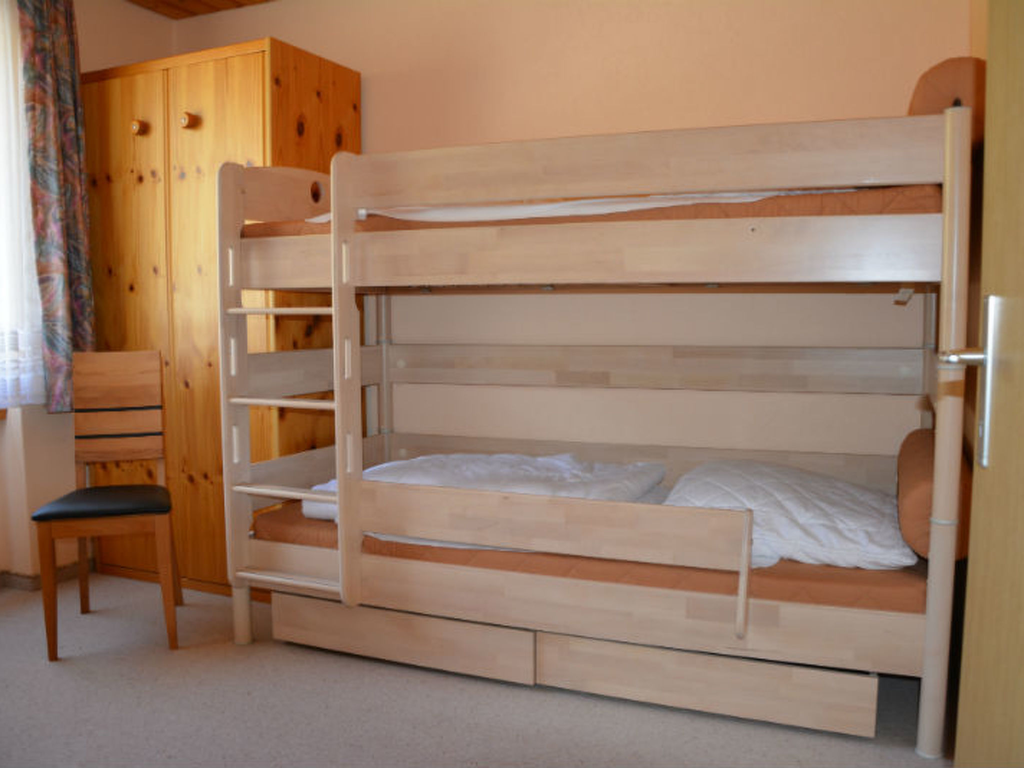 Gabriela 25 Defuns, Brigels, (Breil/Brigels). - Binnen