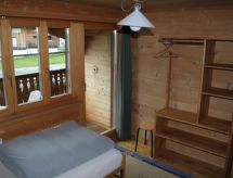 Rustiek bergappartement aan skipiste en meer in Brigels - thumbnail 4