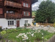 Rustiek bergappartement aan skipiste en meer in Brigels - thumbnail 2
