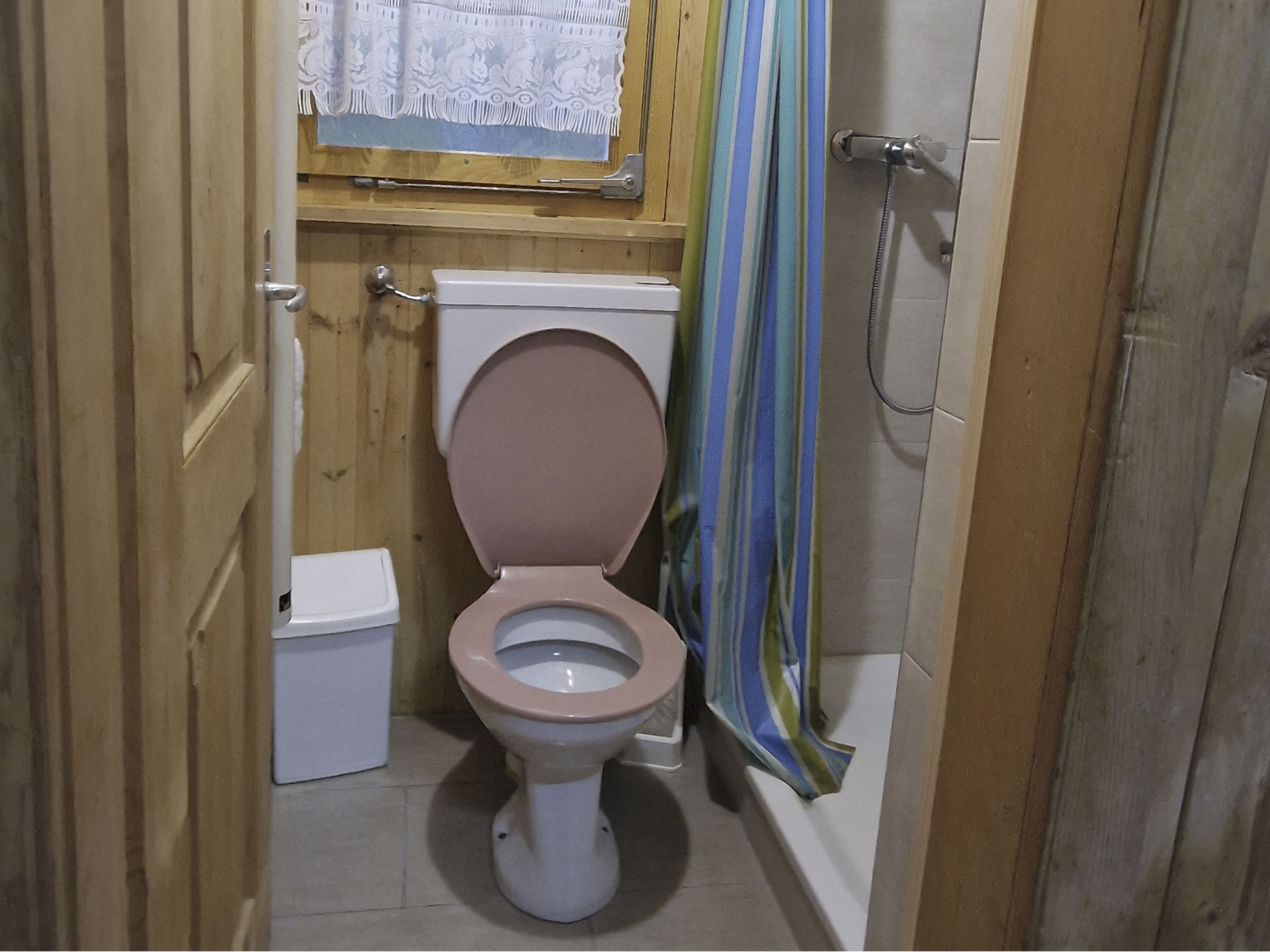 Appartement Ferienhaus Luis-Toni's, Val Sumvitg, (Sumvitg), 75003B – Salle de bains, photo 10 sur 15