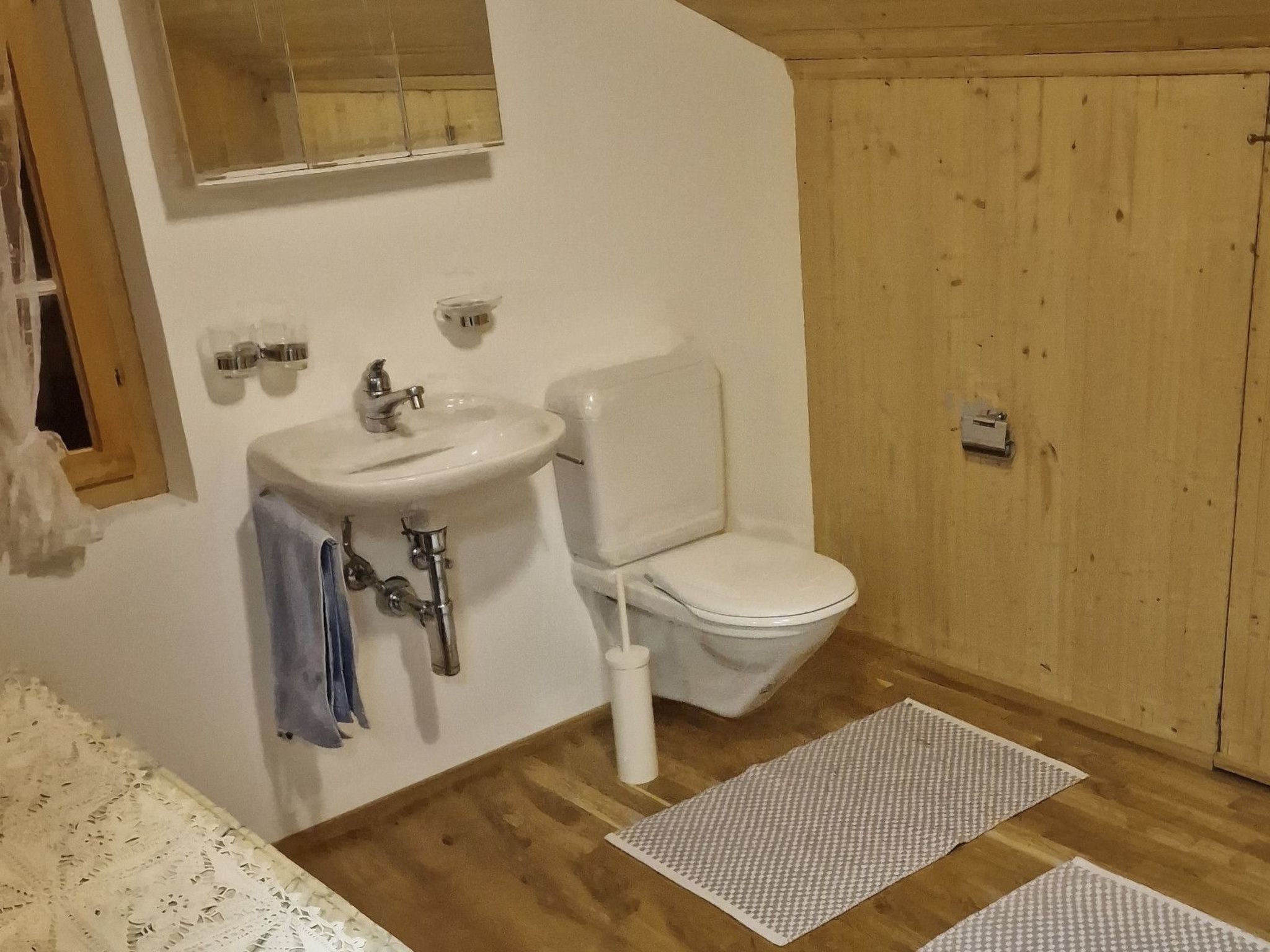 Appartement Ferienhaus Luis-Toni's, Val Sumvitg, (Sumvitg), 75003B – Salle de bains, photo 11 sur 15