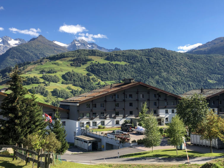 Appartement met binnenzwembad en bergzicht in Disentis · 62 m² in Disentis