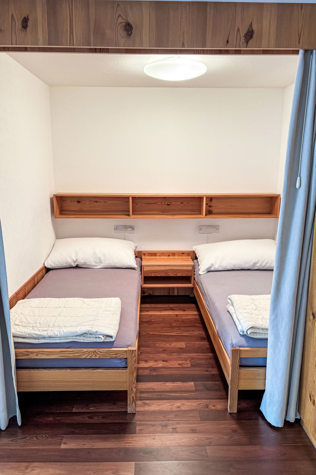 Apt B 096-Inside