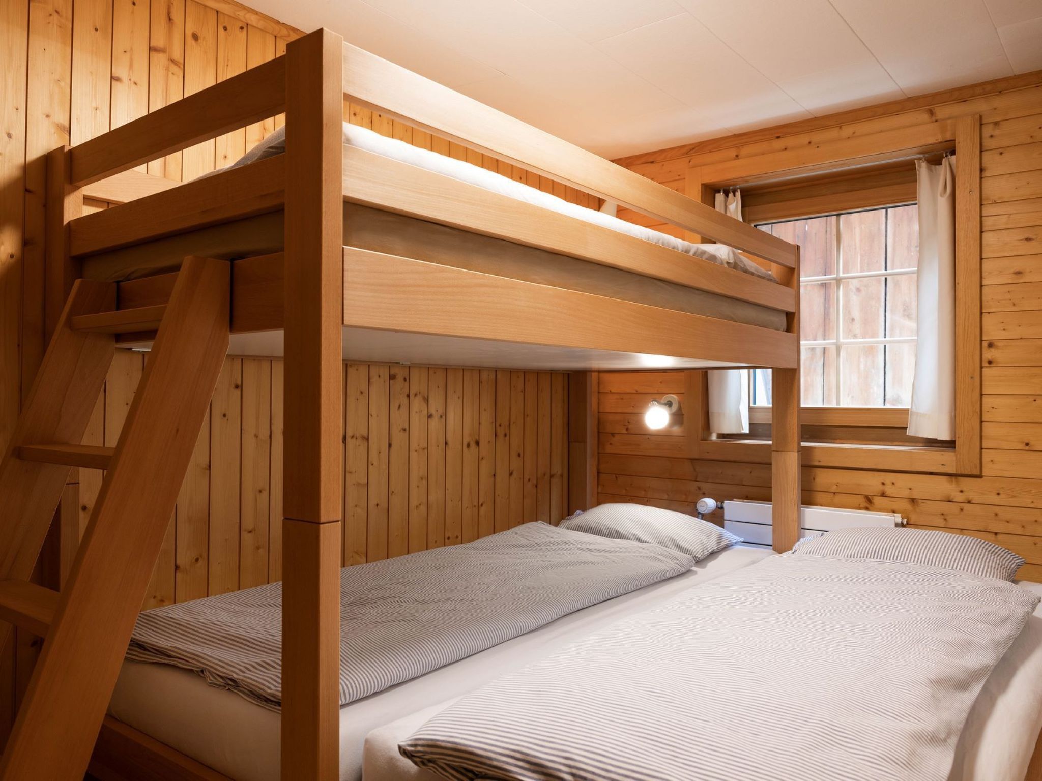 Appartement Casa Zuela, (Segnas/Disentis), 1033 – Extérieur de la maison, photo 8 sur 18
