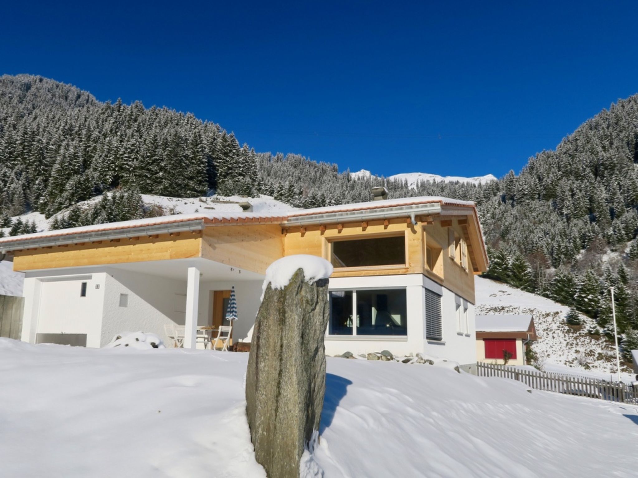 Casa Segnas/Lindt, (Segnas), 1107 - Outside